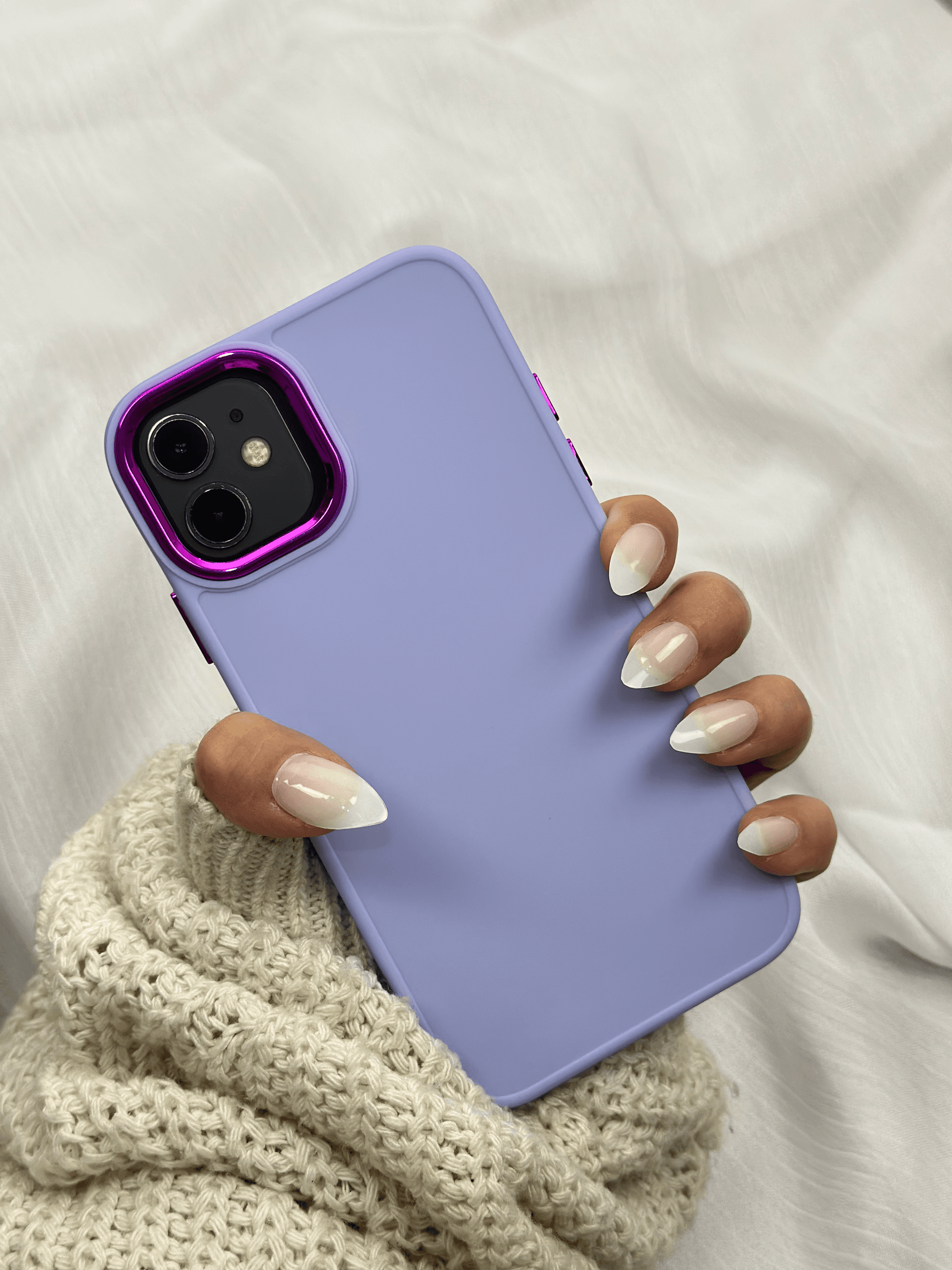 Iphone 11 Parlak Metal Detaylı Tuşu Kolay Basmalı Lansman Pastel Silikon Ruby Kılıf