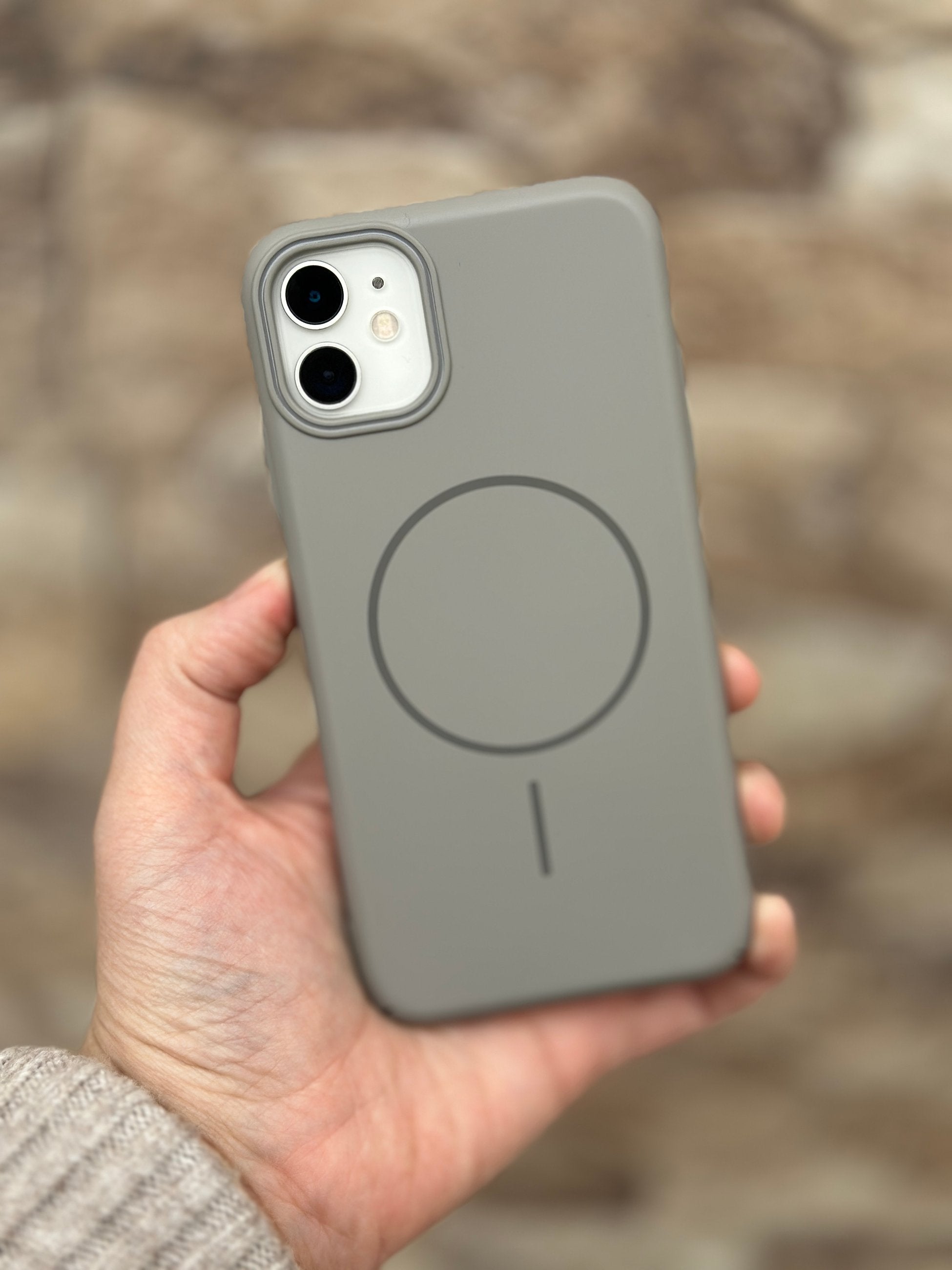 iPhone 11 Magsafe Özellikli Minimal Dizaynlı Kamera Çıkıntılı Ruzo Kılıf