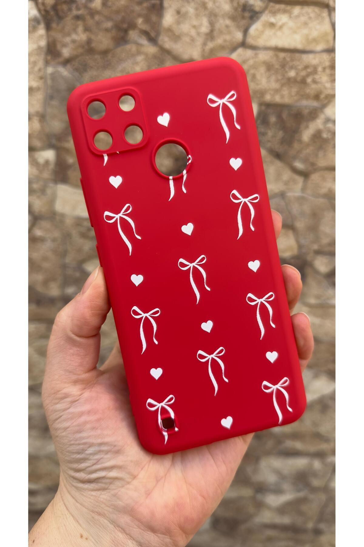 Realme C21Y Ve C25Y Uyumlu Kalpli Fiyonk Desenli Silikon Darbe Emici Klasik Korumalı Rubber Kılıf