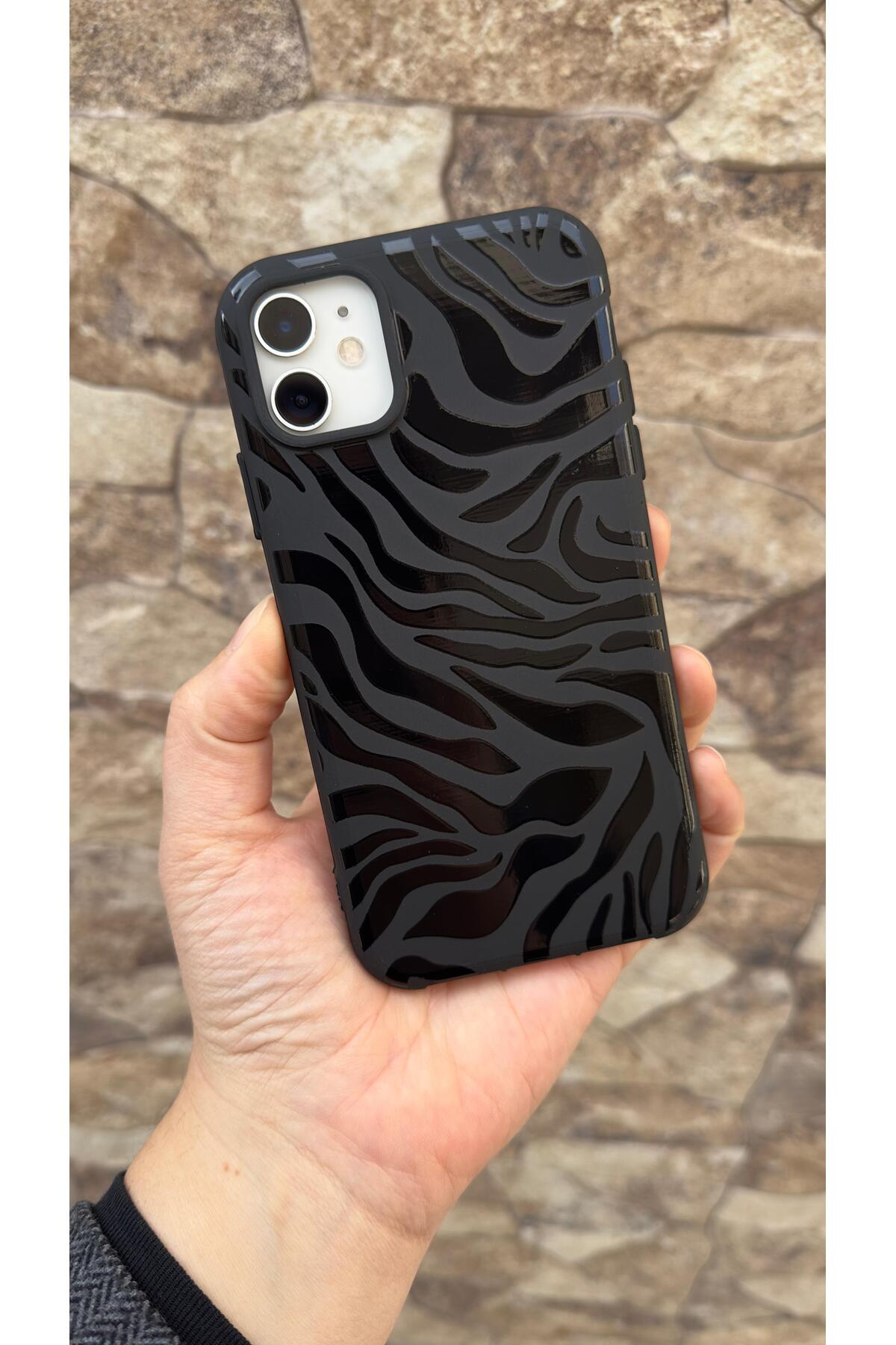 İphone 11 Uyumlu Zebra Desenli Silikon Darbe Emici Klasik Korumalı Rubber Kılıf