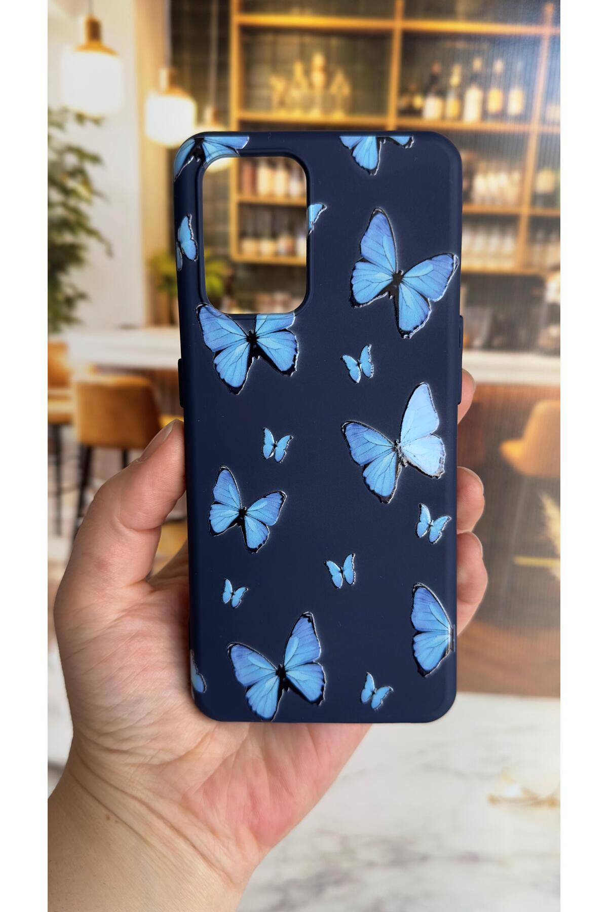 Oppo A74 Uyumlu Mavi Kelebek Desenli Silikon Darbe Emici Klasik Korumalı Rubber Kılıf
