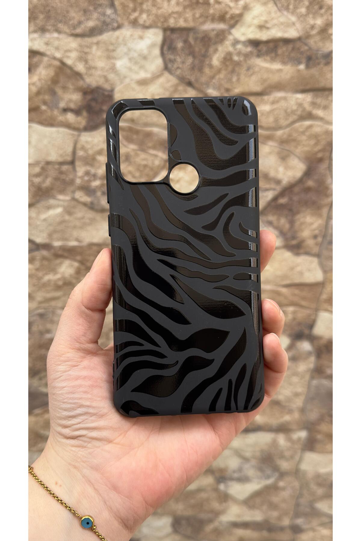 Casper Via F20 Uyumlu Zebra Desenli Silikon Darbe Emici Klasik Korumalı Rubber Kılıf