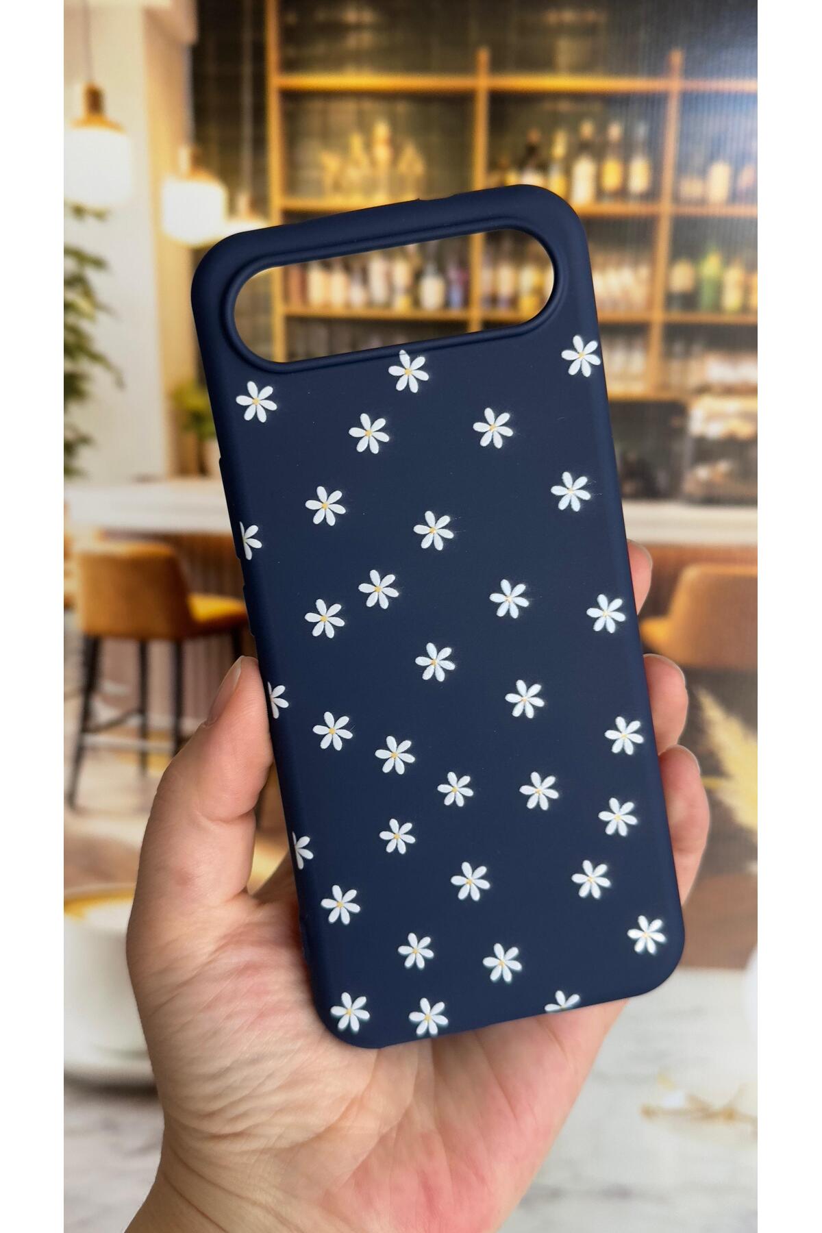 Tecno Spark Slim 5G Uyumlu Mini Papatya Desenli Silikon Darbe Emici Klasik Korumalı Rubber Kılıf