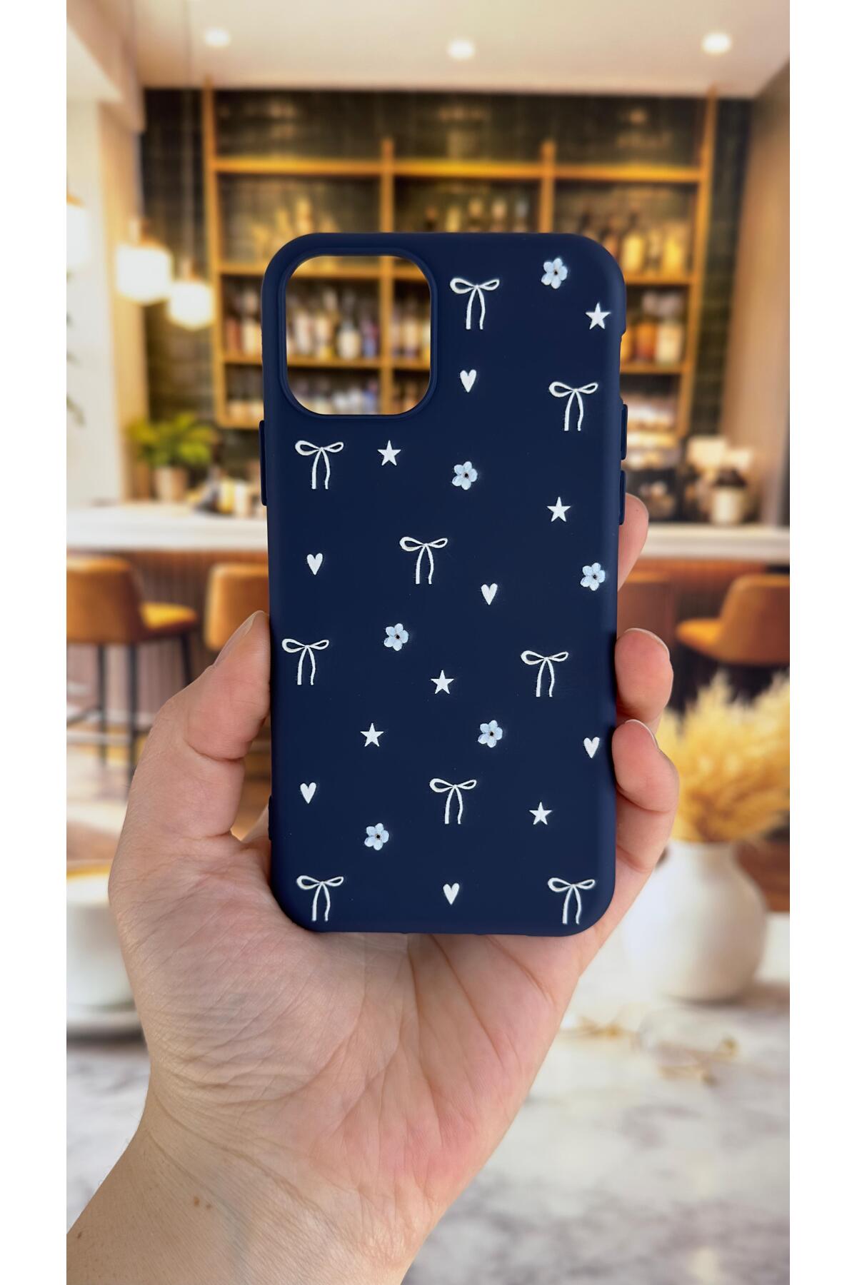 Iphone 11 Pro Uyumlu Mini Fiyonk Desenli Silikon Darbe Emici Klasik Korumalı Rubber Kılıf