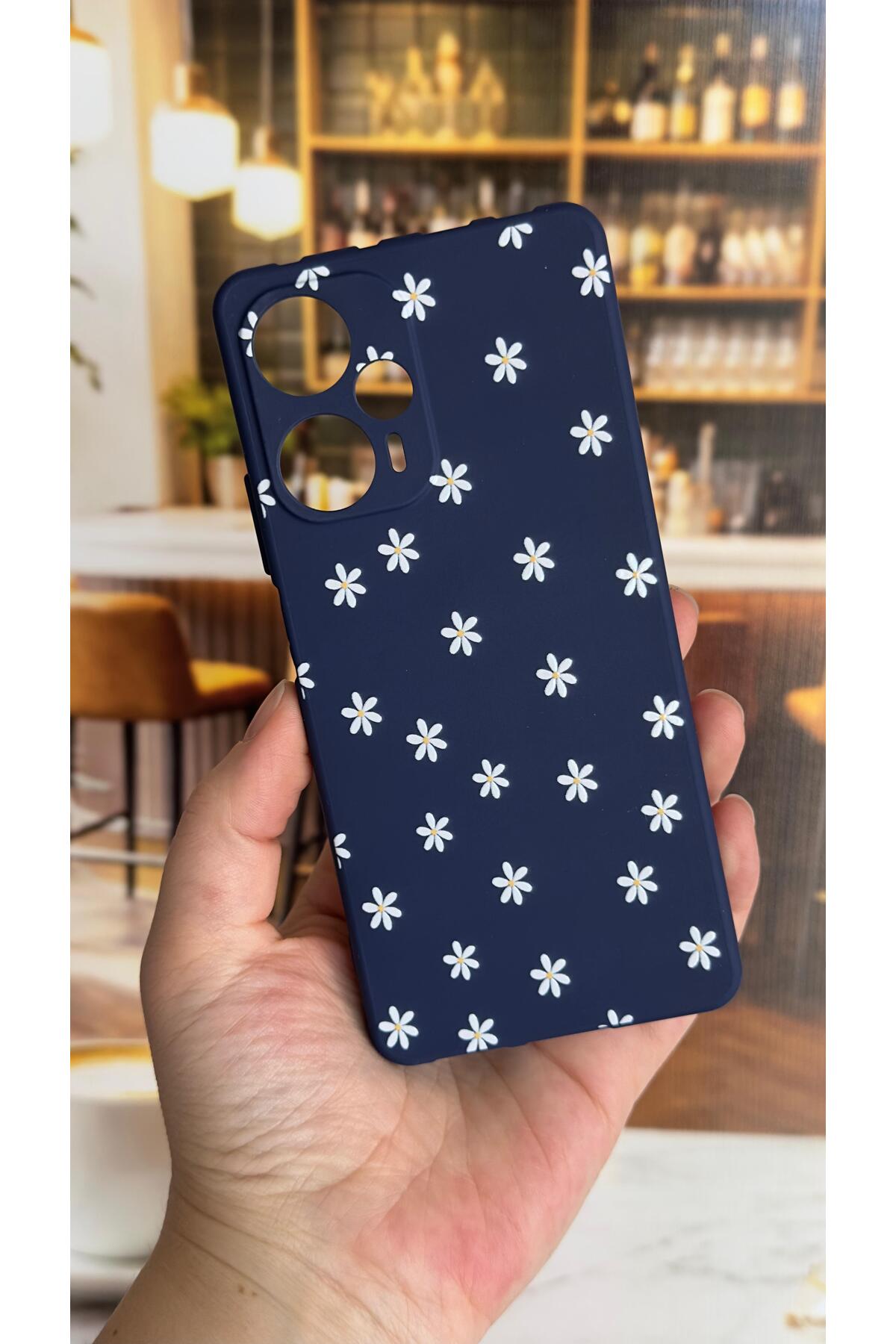 Poco F5 Uyumlu Mini Papatya Desenli Silikon Darbe Emici Klasik Korumalı Rubber Kılıf