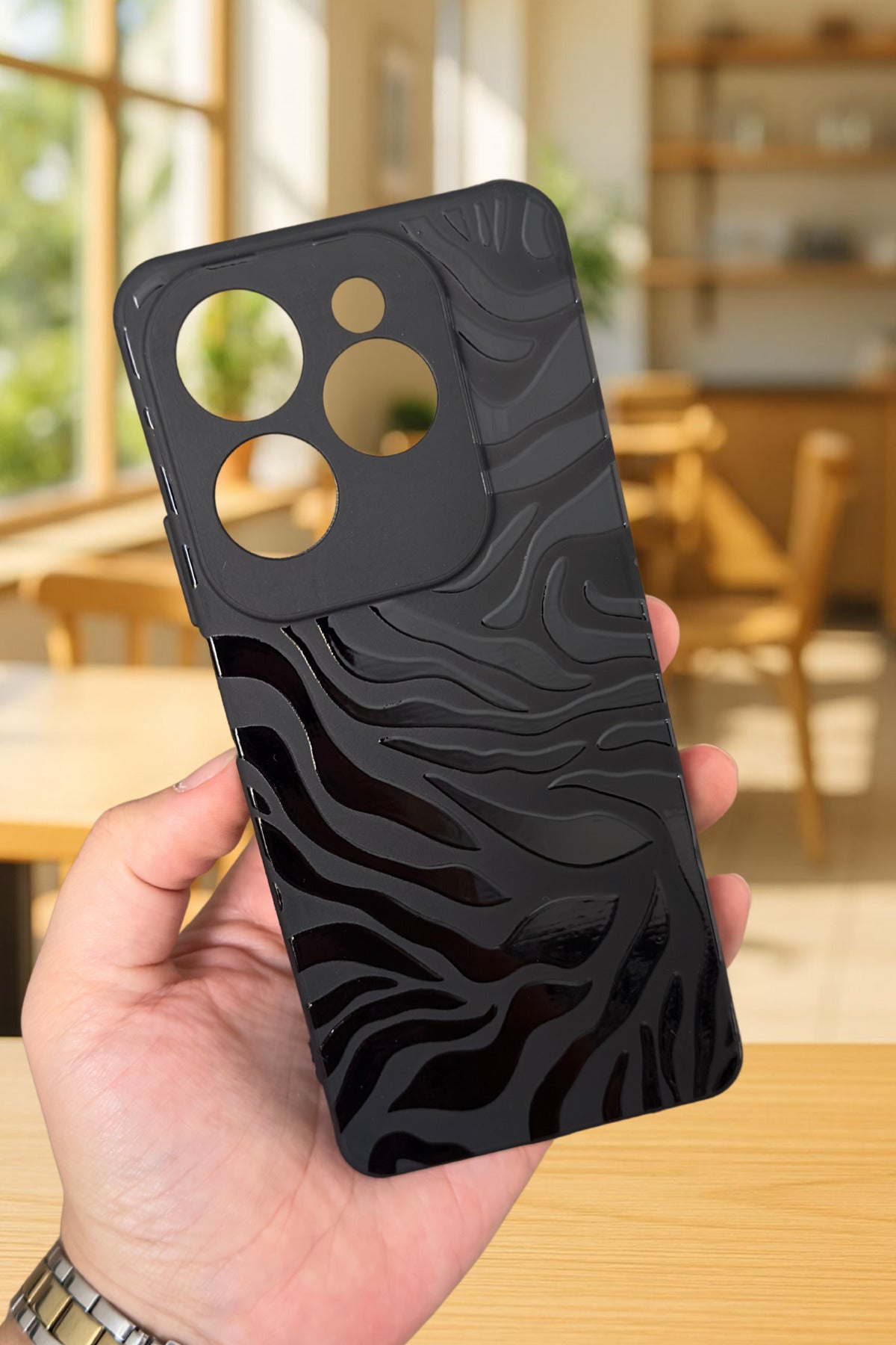 İNFİNİX HOT 40 Uyumlu Zebra Desenli Silikon Darbe Emici Klasik Korumalı Rubber Kılıf