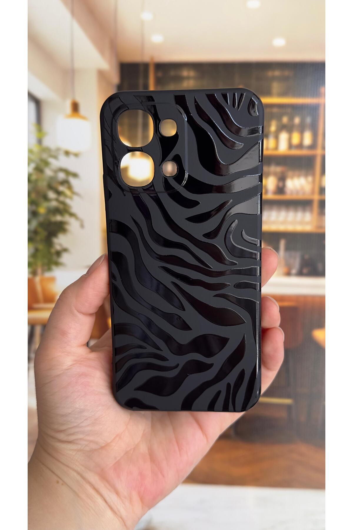 Oppo A6 Pro Uyumlu Zebra Desenli Silikon Darbe Emici Klasik Korumalı Rubber Kılıf