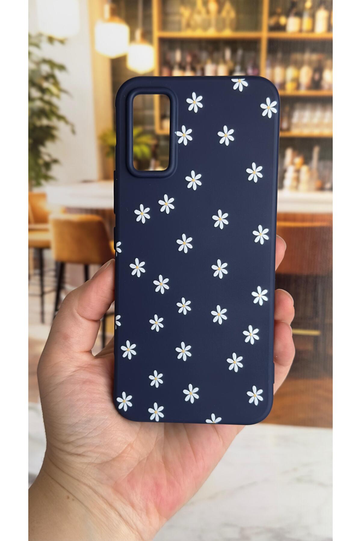Infinix GT 30 Pro Uyumlu Mini Papatya Desenli Silikon Darbe Emici Klasik Korumalı Rubber Kılıf