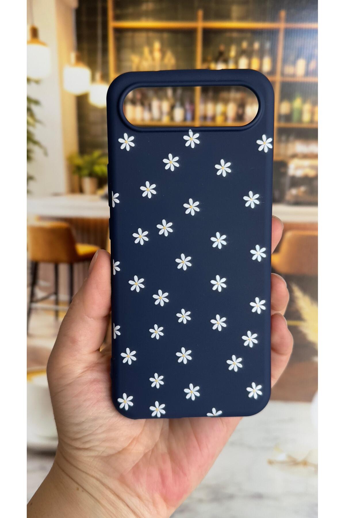 Tecno Spark Slim 5G Uyumlu Mini Papatya Desenli Silikon Darbe Emici Klasik Korumalı Rubber Kılıf