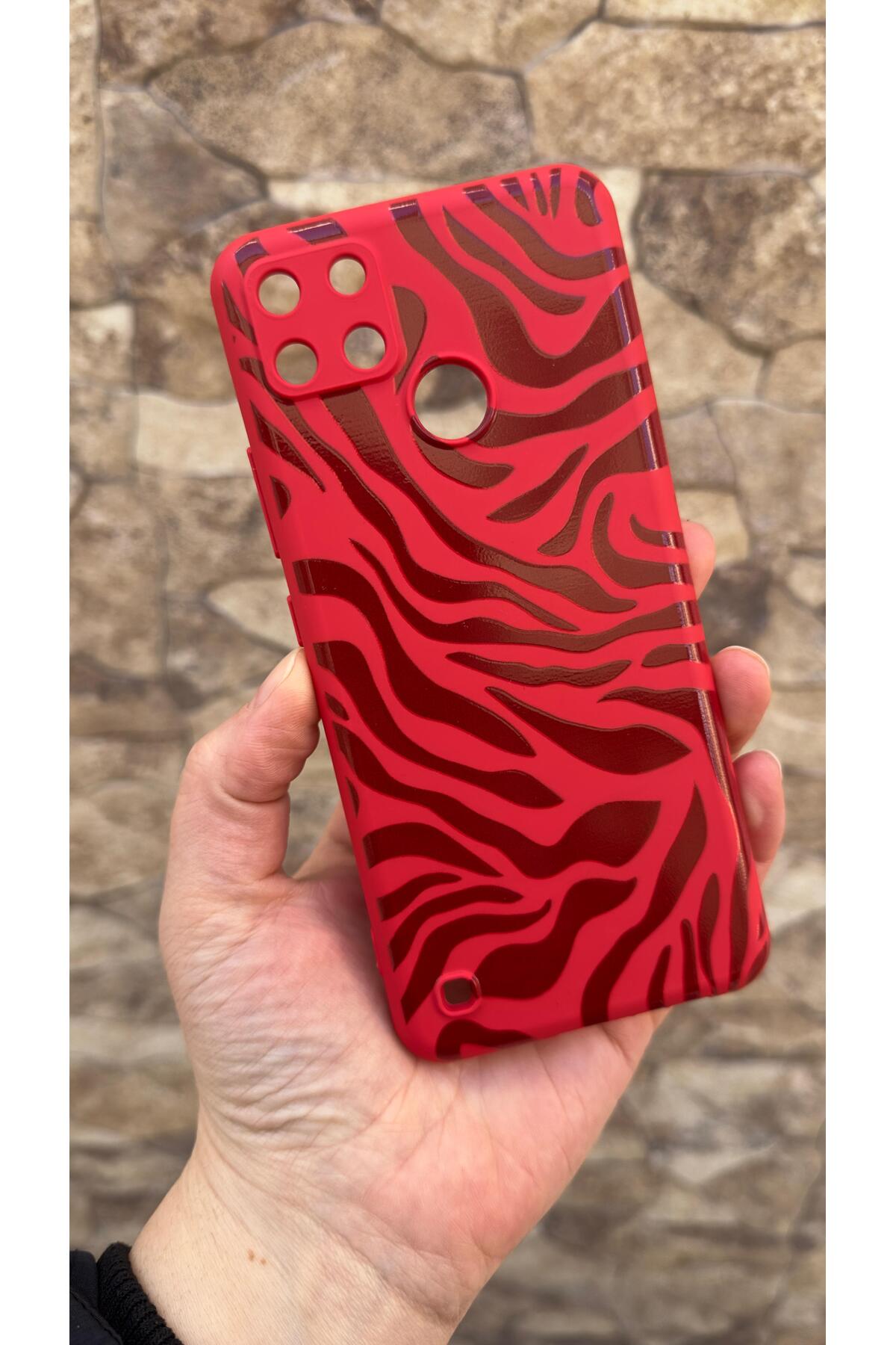 Realme C21Y Ve C25Y Uyumlu Kırmızı Zebra Desenli Silikon Darbe Emici Klasik Korumalı Rubber Kılıf