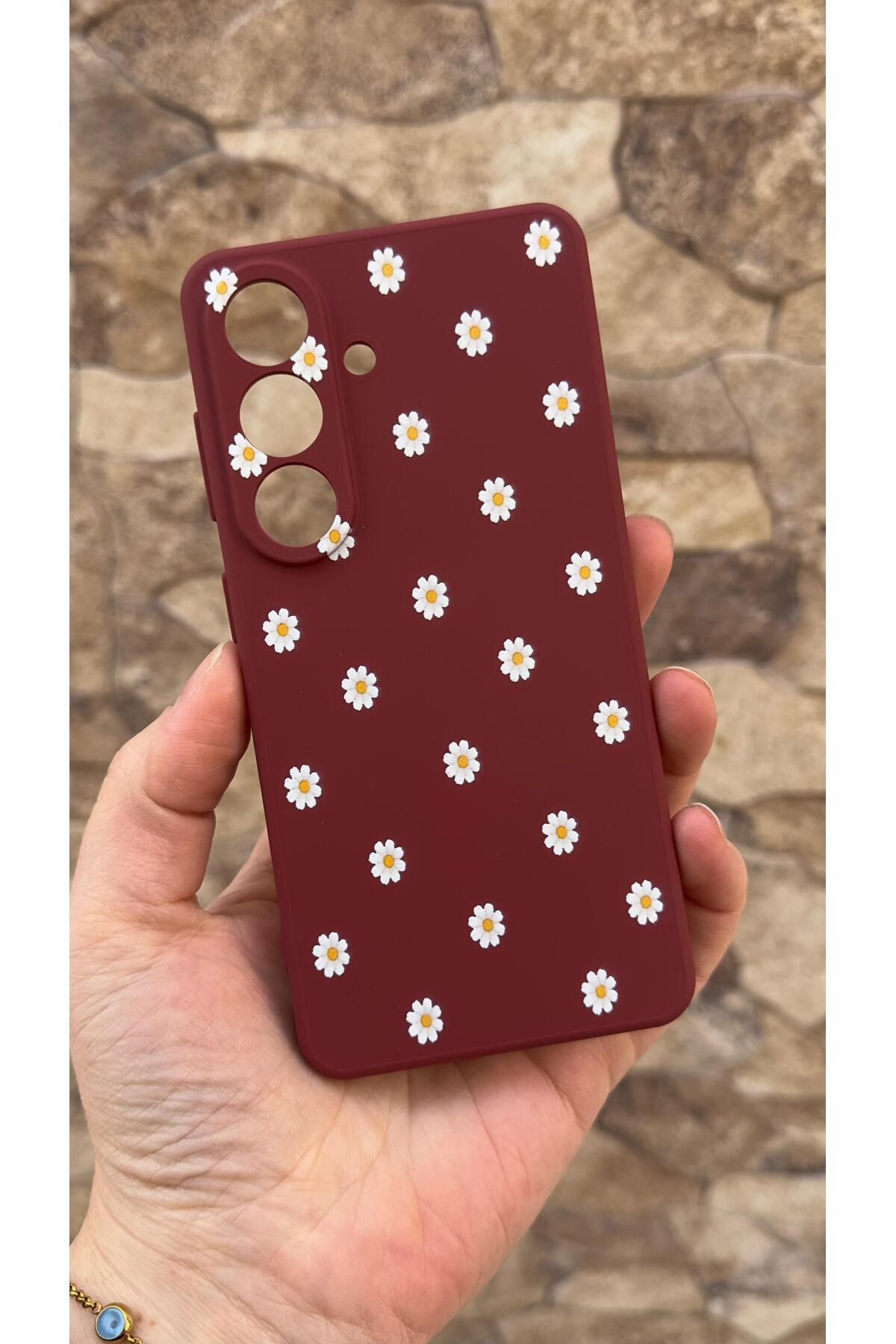 Samsung Galaxy S26 Uyumlu Beyaz Papatya Desenli Silikon Darbe Emici Klasik Korumalı Rubber Kılıf