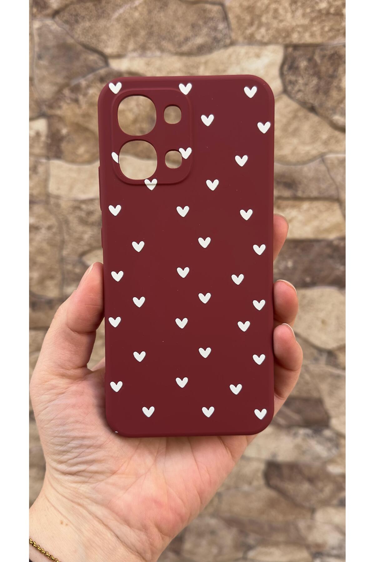 Oppo A6 Pro Uyumlu Beyaz Kalp Desenli Silikon Darbe Emici Klasik Korumalı Rubber Kılıf