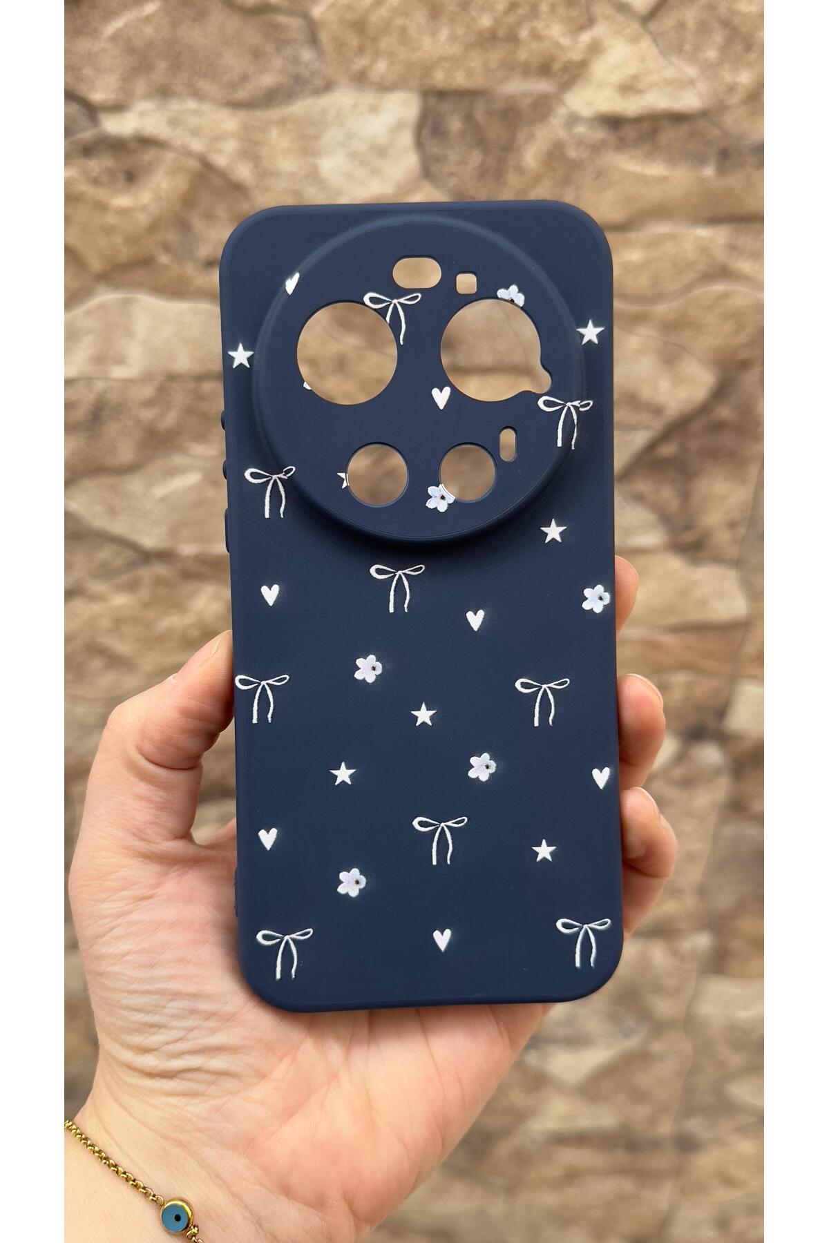 Mİ 17 Ultra Uyumlu Mini Fiyonk Desenli Silikon Darbe Emici Klasik Korumalı Rubber Kılıf