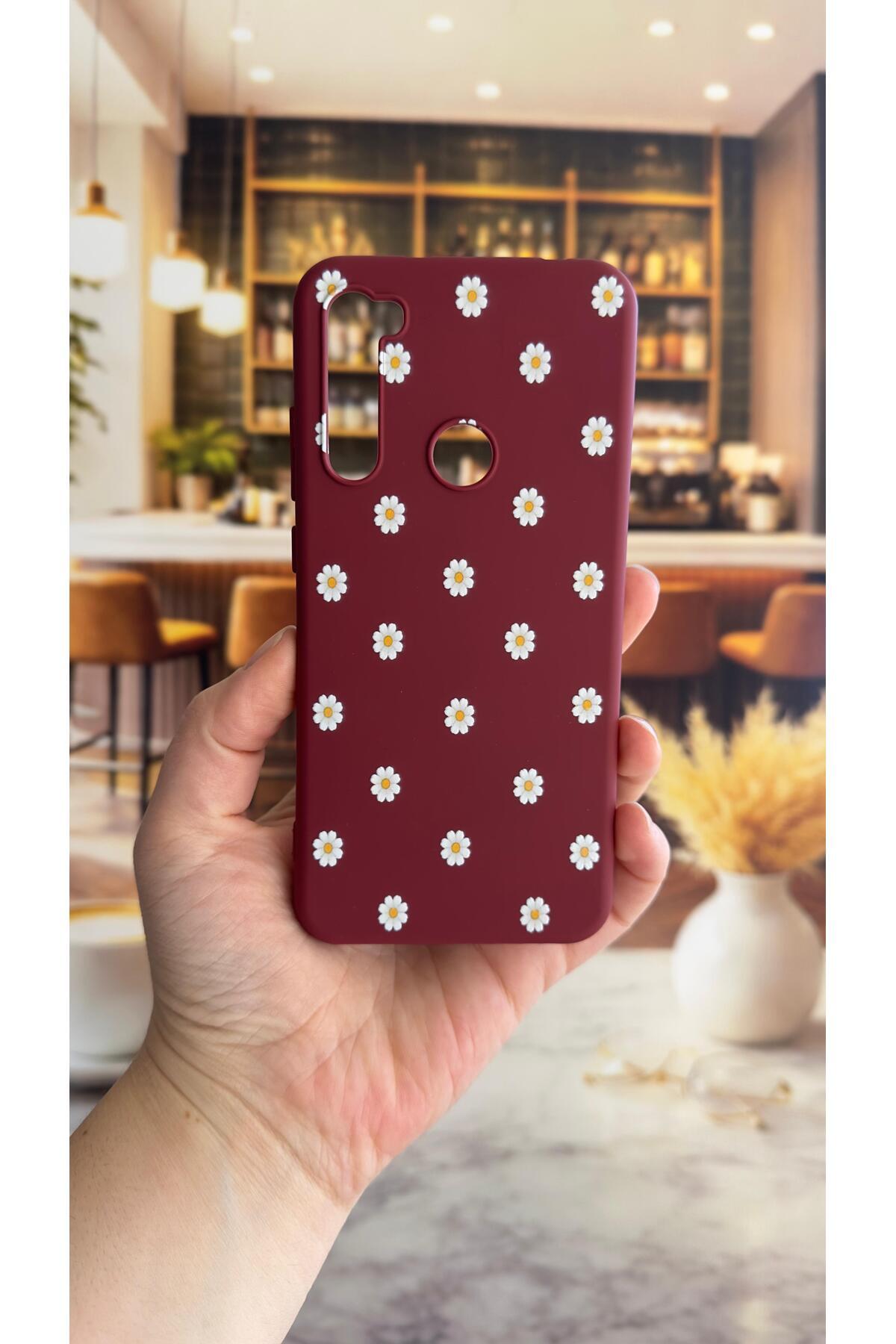 Xiaomi Redmi Note 8 Uyumlu Beyaz Papatya Desenli Silikon Darbe Emici Klasik Korumalı Rubber Kılıf
