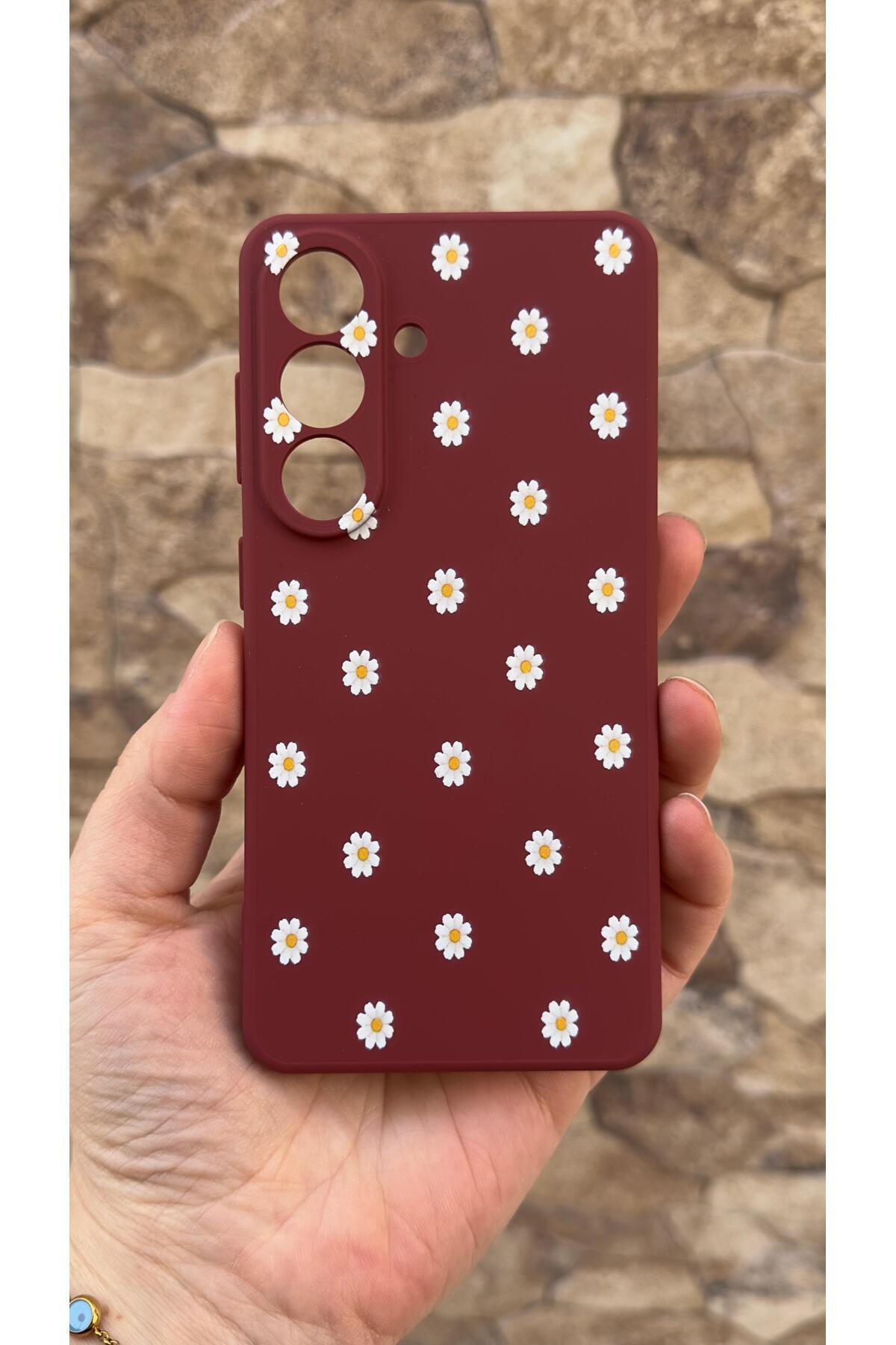 Samsung Galaxy S26 Uyumlu Beyaz Papatya Desenli Silikon Darbe Emici Klasik Korumalı Rubber Kılıf
