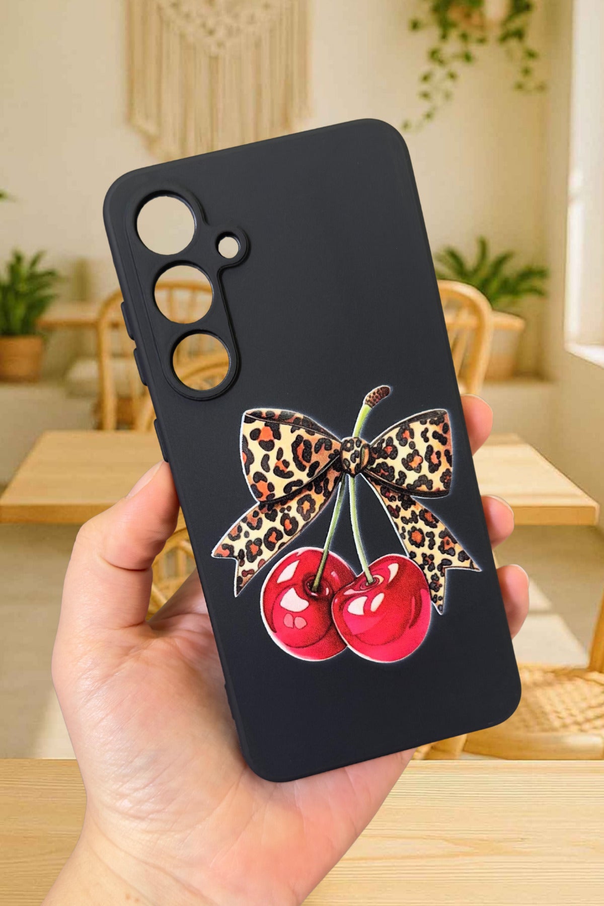 Samsung Galaxy S25 Uyumlu Kiraz Leopar Fiyonk Desenli Silikon Darbe Emici Klasik Rubber Kılıf