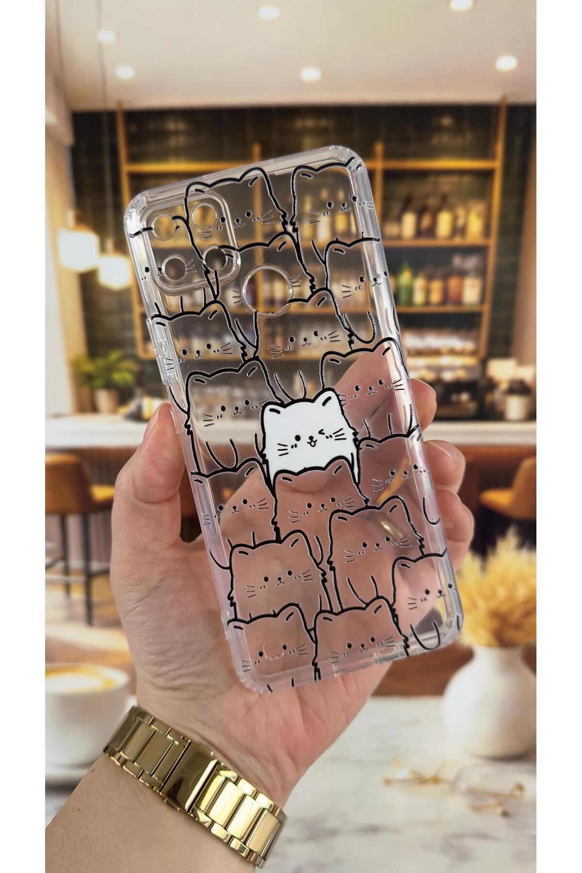 Realme C21Y Uyumlu Manycat Desenli Şeffaf Darbe Emici Kamera Korumalı Clear Kılıf