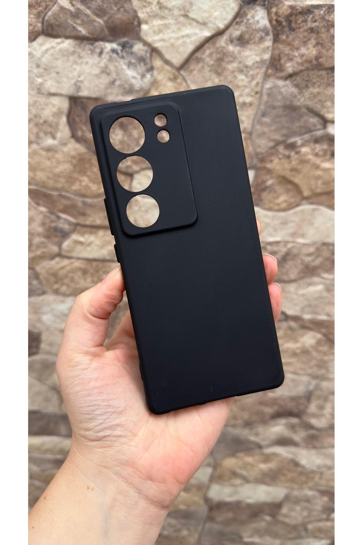 VİVO V29 Uyumlu Silikon Darbe Emici Klasik Korumalı Rubber Kılıf