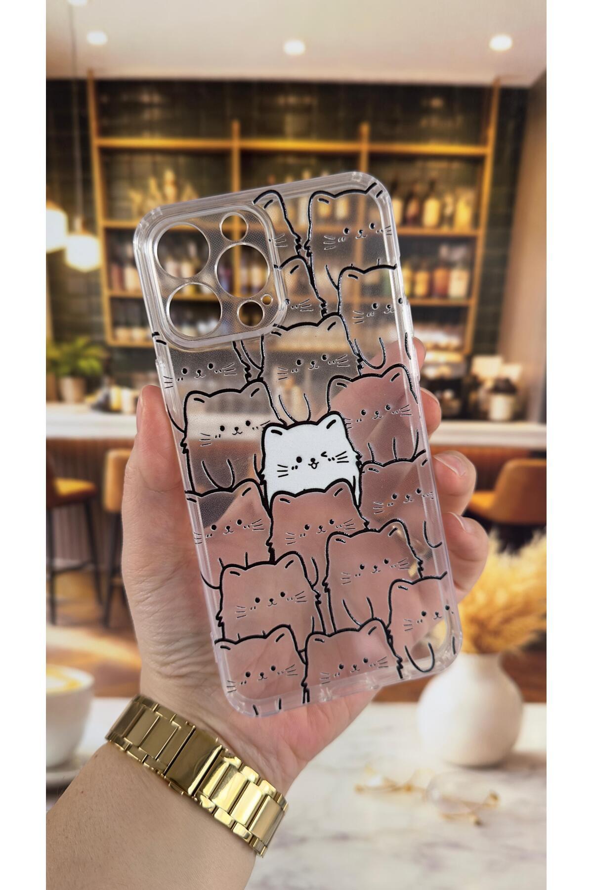 Iphone 13 Pro Max Uyumlu Manycat Desenli Şeffaf Darbe Emici Kamera Korumalı Clear Kılıf