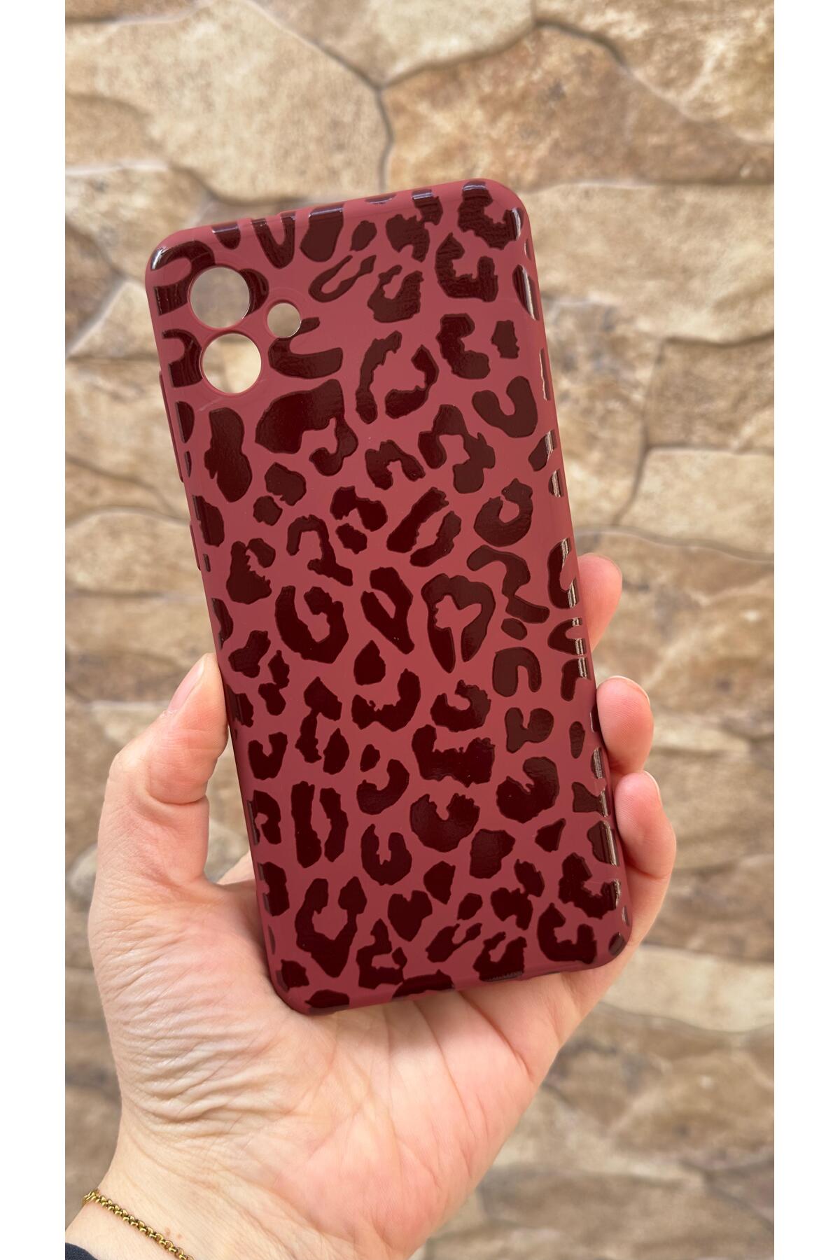 Samsung Galaxy A04 Uyumlu Leopar Desenli Silikon Darbe Emici Klasik Korumalı Rubber Kılıf