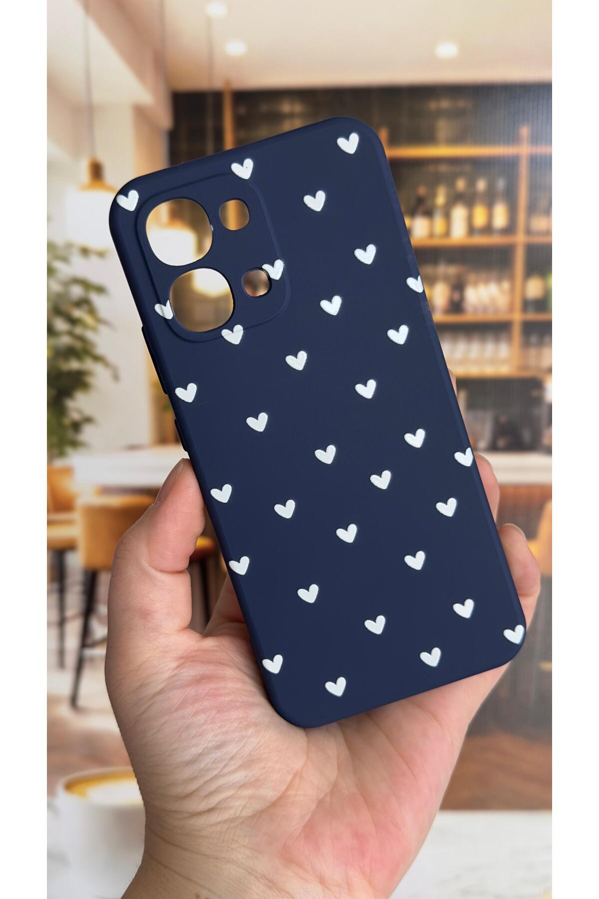 Oppo A6 Pro Uyumlu Mini Beyaz Kalp Desenli Silikon Darbe Emici Klasik Korumalı Rubber Kılıf