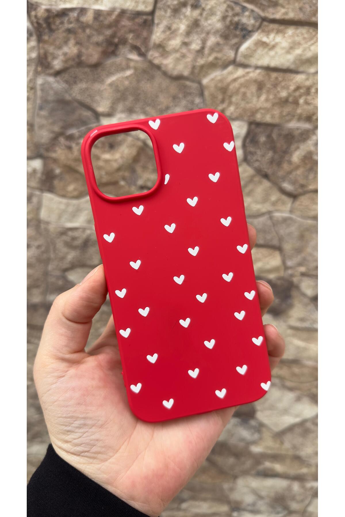 iPhone 15 Uyumlu Mini Beyaz Kalp Desenli Silikon Darbe Emici Korumalı Klasik Rubber Kılıf