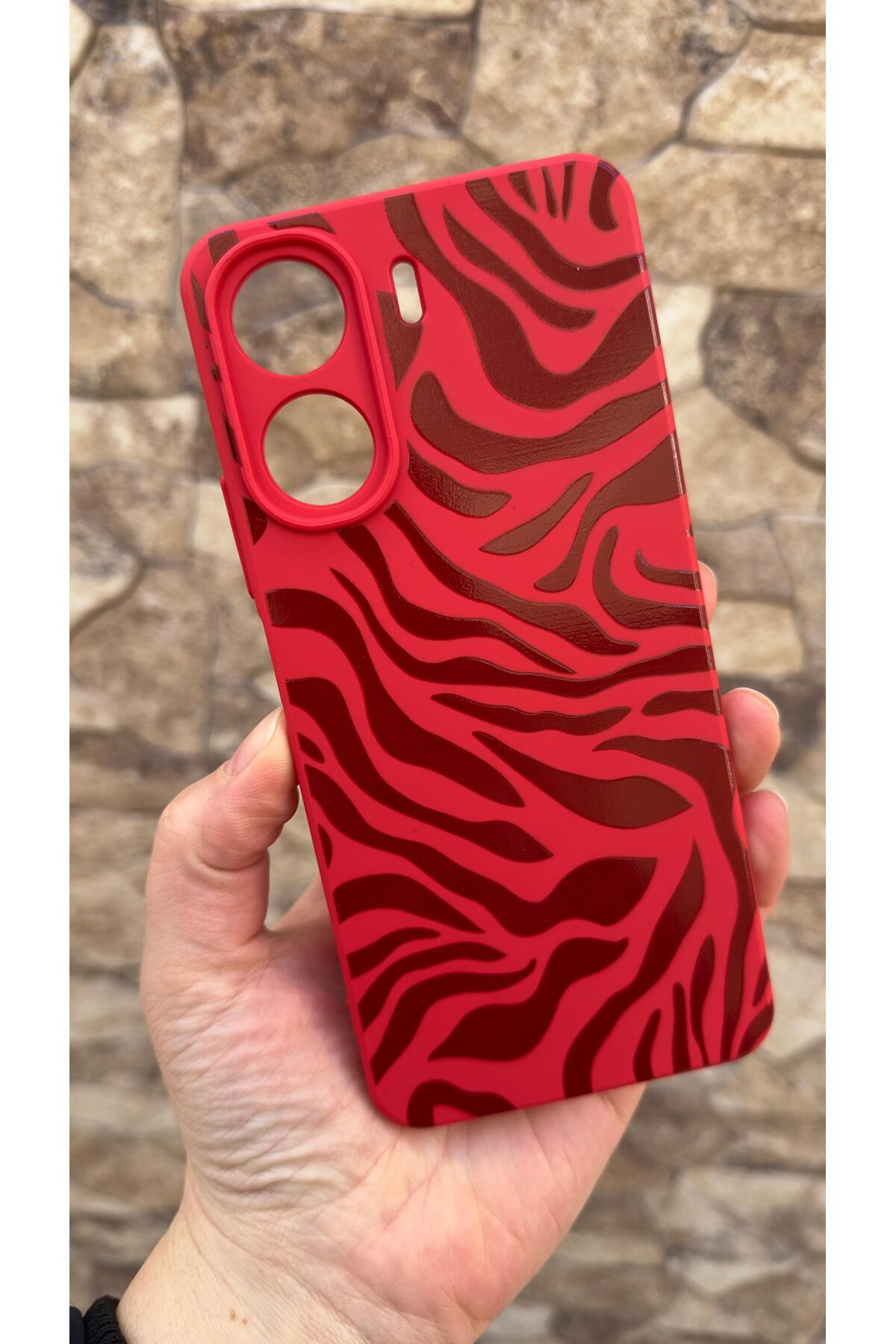 REDMİ 13C Uyumlu Kırmızı Zebra Desenli Silikon Darbe Emici Kamera Korumalı Yumuşak RUBBER Kılıf