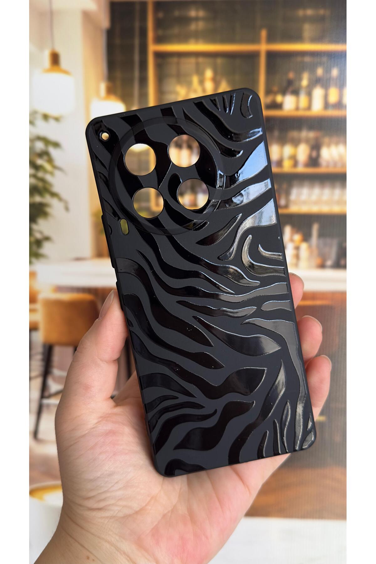 Tecno Camon 30 Uyumlu Zebra Desenli Silikon Darbe Emici Klasik Korumalı Rubber Kılıf
