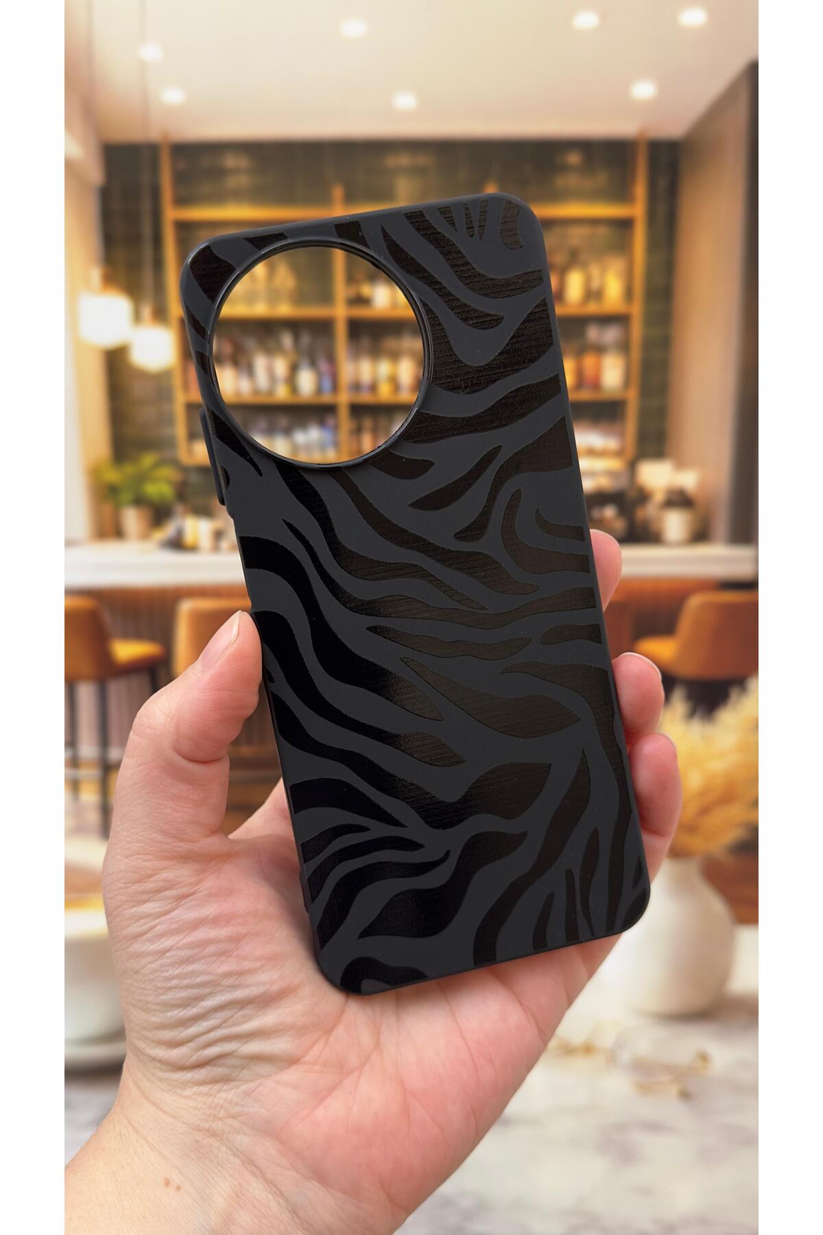 Realme 11 Uyumlu Zebra Desenli Silikon Darbe Emici Klasik Korumalı Rubber Kılıf