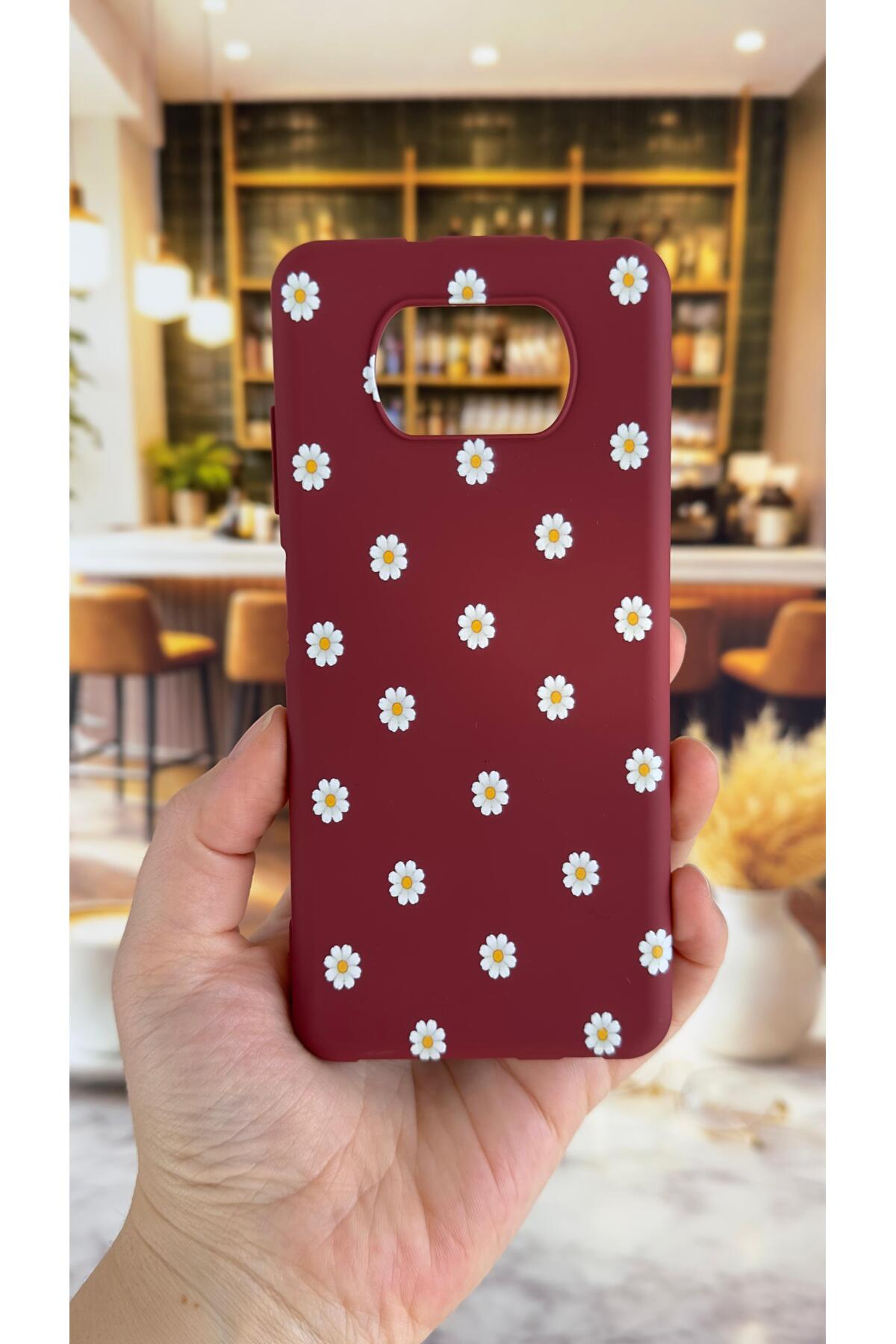 Poco X3 ve X3 Pro Uyumlu Beyaz Papatya Desenli Silikon Darbe Emici Klasik Korumalı Rubber Kılıf