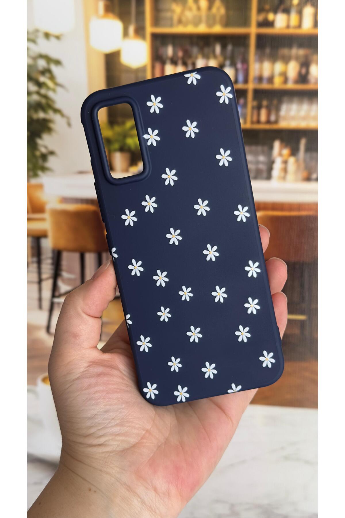 Infinix GT 30 Pro Uyumlu Mini Papatya Desenli Silikon Darbe Emici Klasik Korumalı Rubber Kılıf