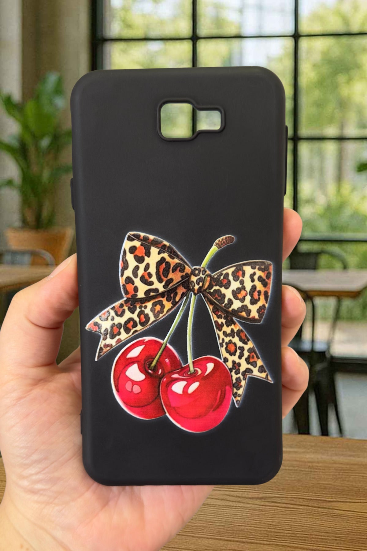 Samsung Galaxy J7 Prime Uyumlu Kiraz Leopar Fiyonk Desenli Silikon Darbe Emici Rubber Kılıf