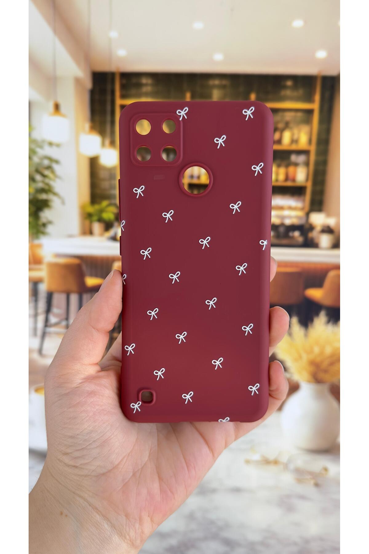 Realme C21Y Ve C25Y Uyumlu Beyaz Fiyonk Desenli Silikon Darbe Emici Klasik Korumalı Rubber Kılıf
