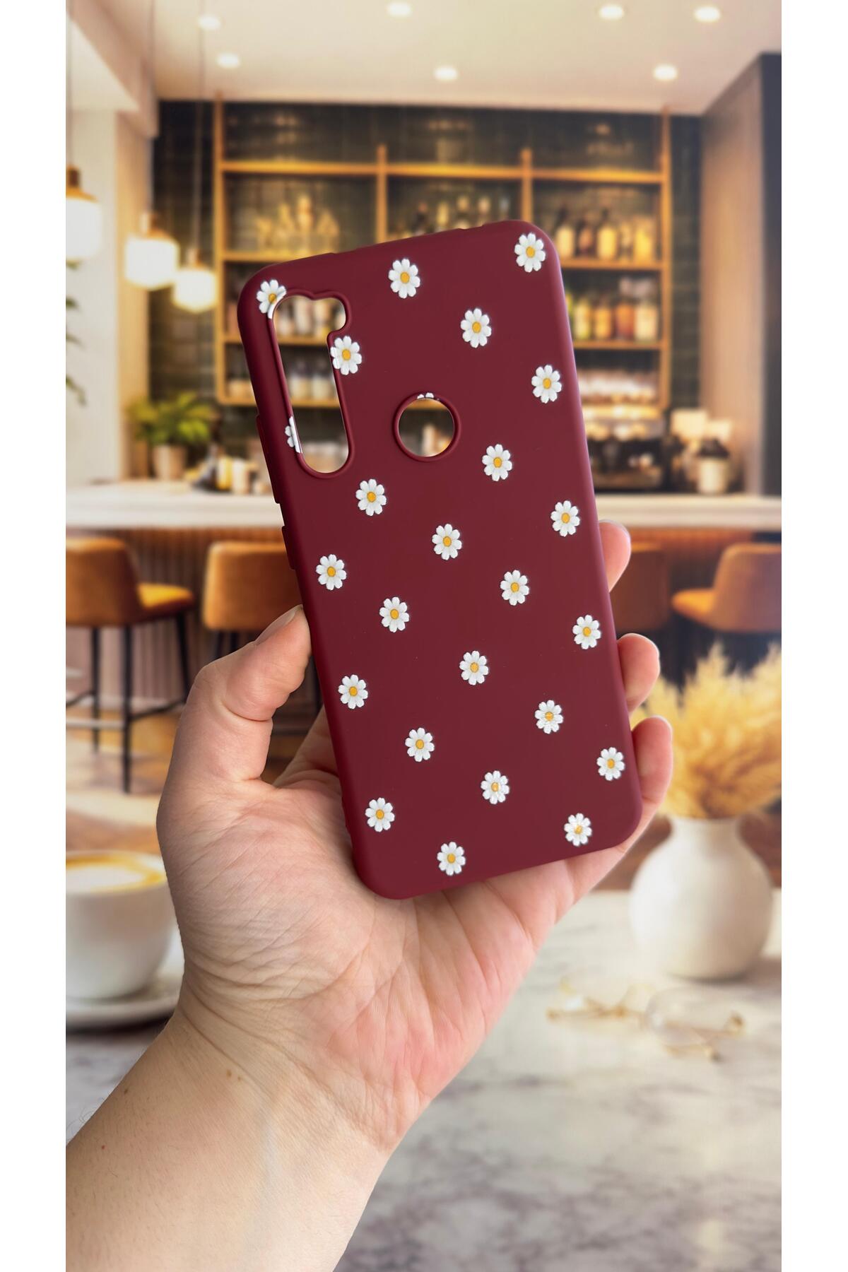 Xiaomi Redmi Note 8 Uyumlu Beyaz Papatya Desenli Silikon Darbe Emici Klasik Korumalı Rubber Kılıf