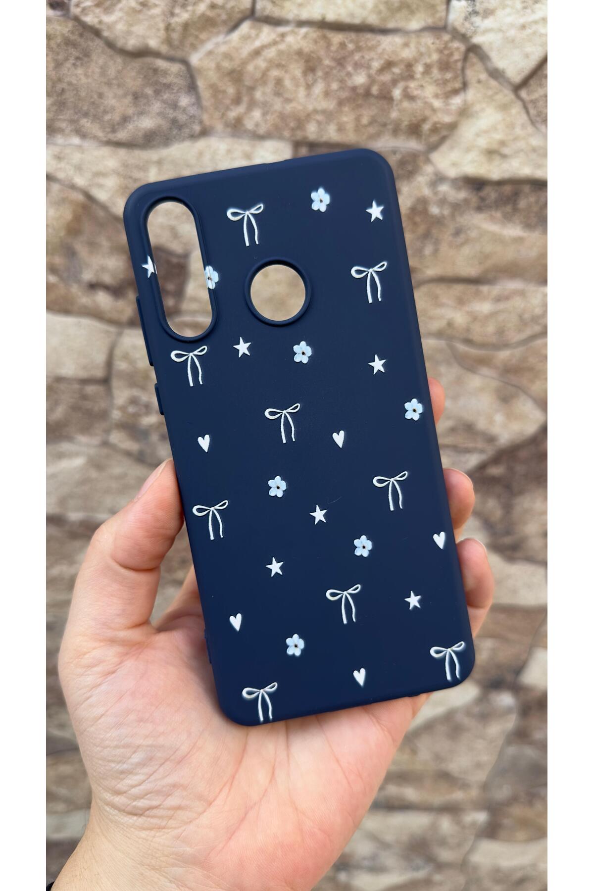 Huawei P30 Lite Uyumlu Mini Fiyonk Desenli Silikon Darbe Emici Klasik Korumalı Rubber Kılıf