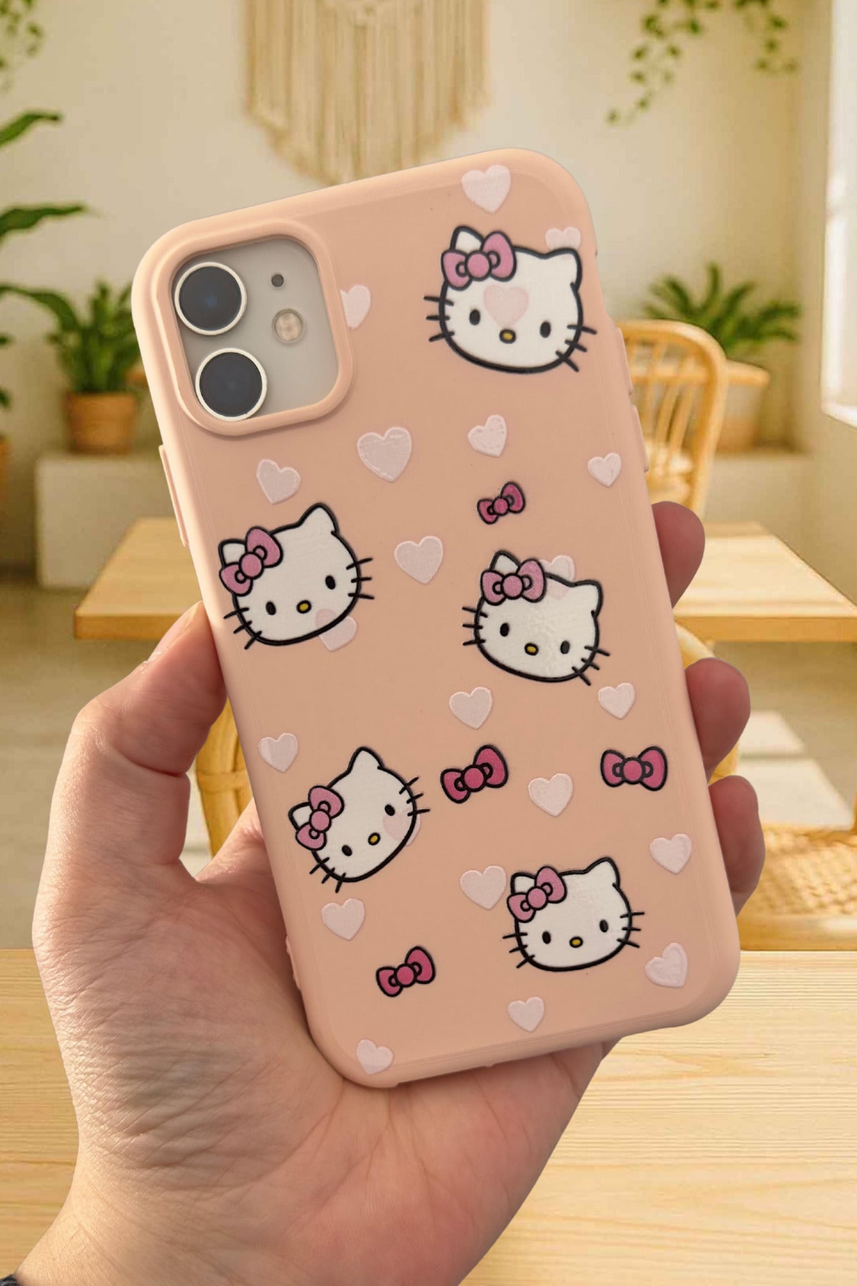 iPhone 11 Uyumlu Hello Kity Desenli Silikon Darbe Emici Klasik Korumalı Rubber Kılıf