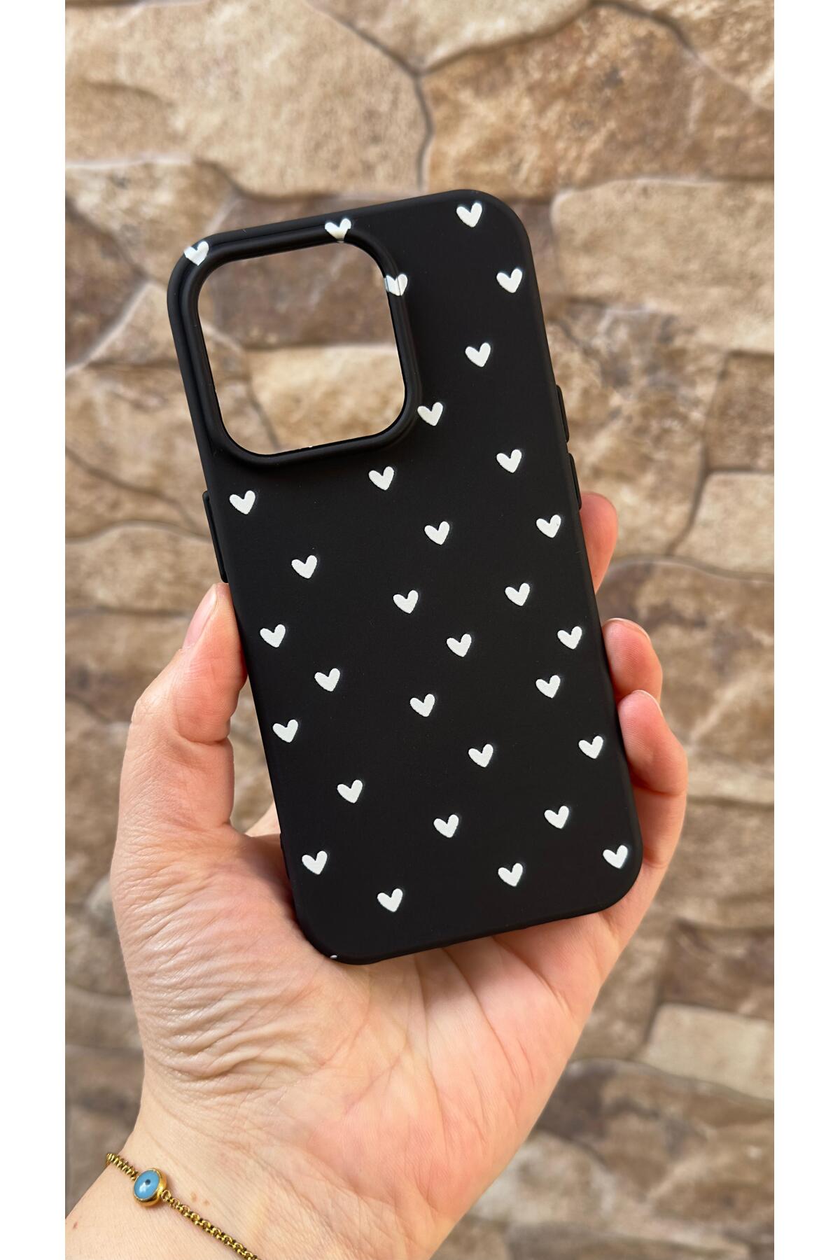 Iphone 15 Pro Uyumlu Mini Beyaz Kalp Desenli Silikon Darbe Emici Klasik Korumalı Rubber Kılıf