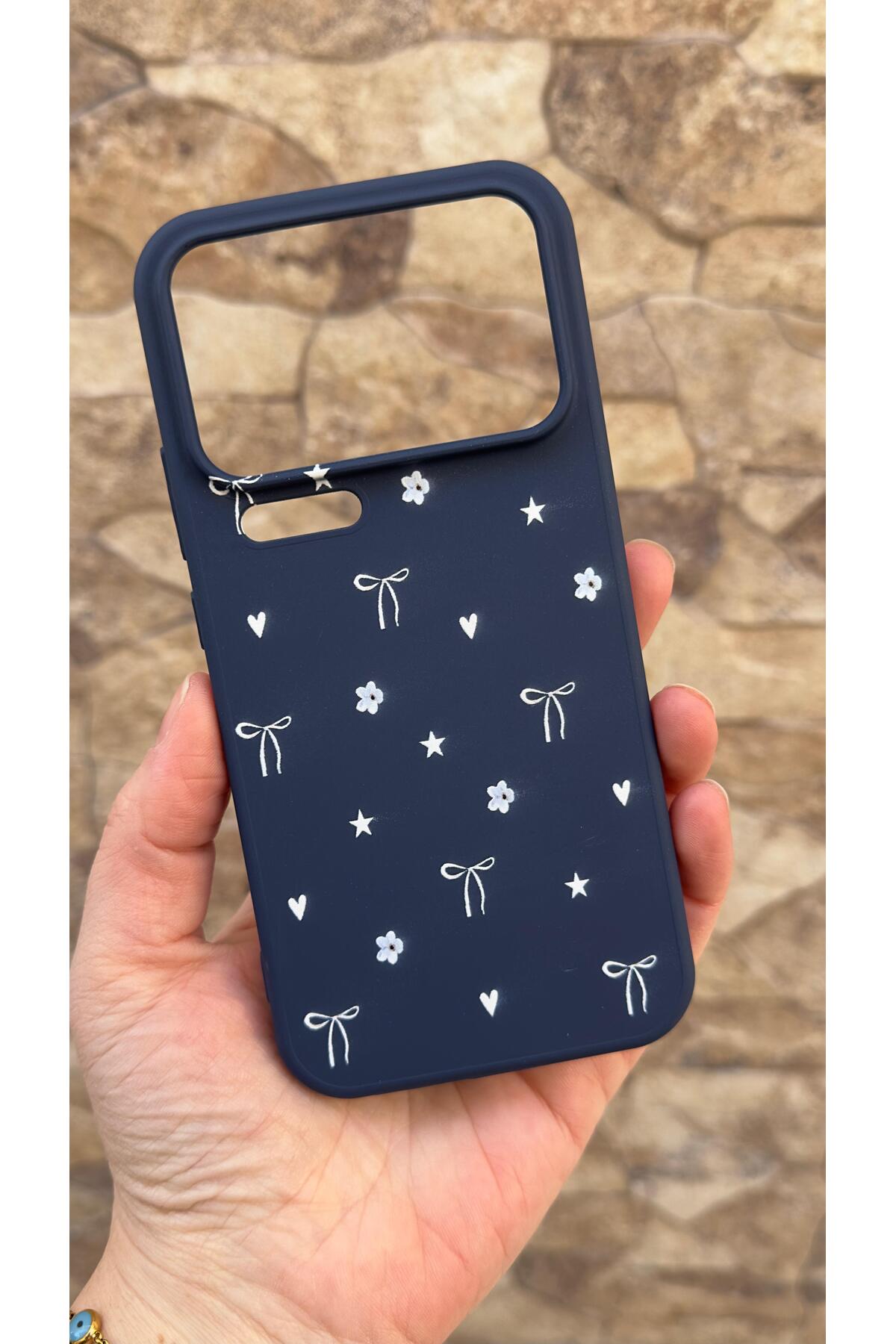 MI 17 Pro Max Uyumlu Mini Fiyonk Desenli Silikon Darbe Emici Klasik Korumalı Rubber Kılıf