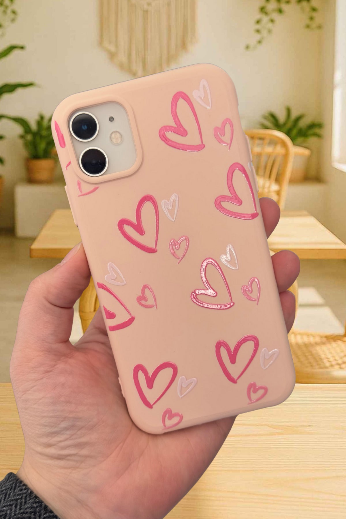 iPhone 11 Uyumlu Pembe Kalp Desenli Silikon Darbe Emici Klasik Korumalı Rubber Kılıf