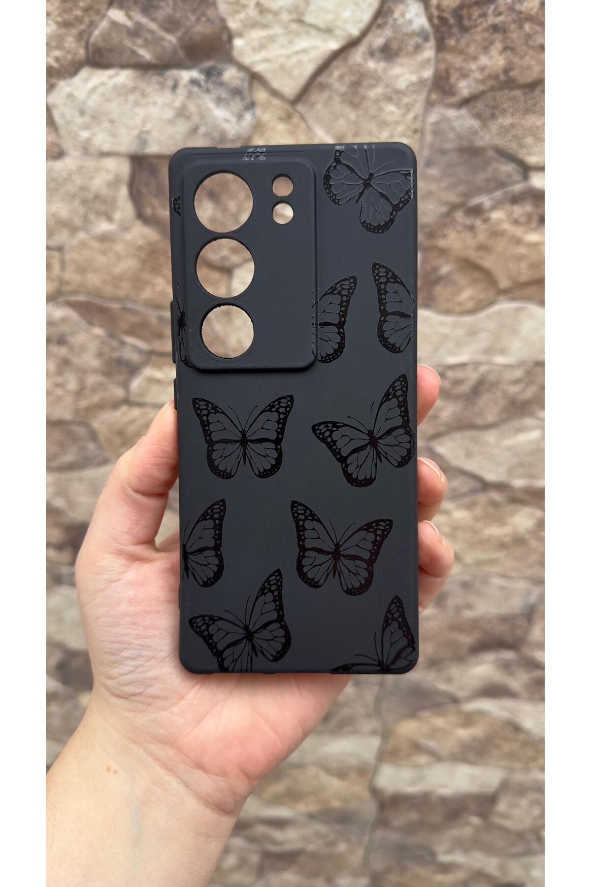 VİVO V29 Uyumlu Siyah Kelebek Desenli Silikon Darbe Emici Klasik Korumalı Rubber Kılıf