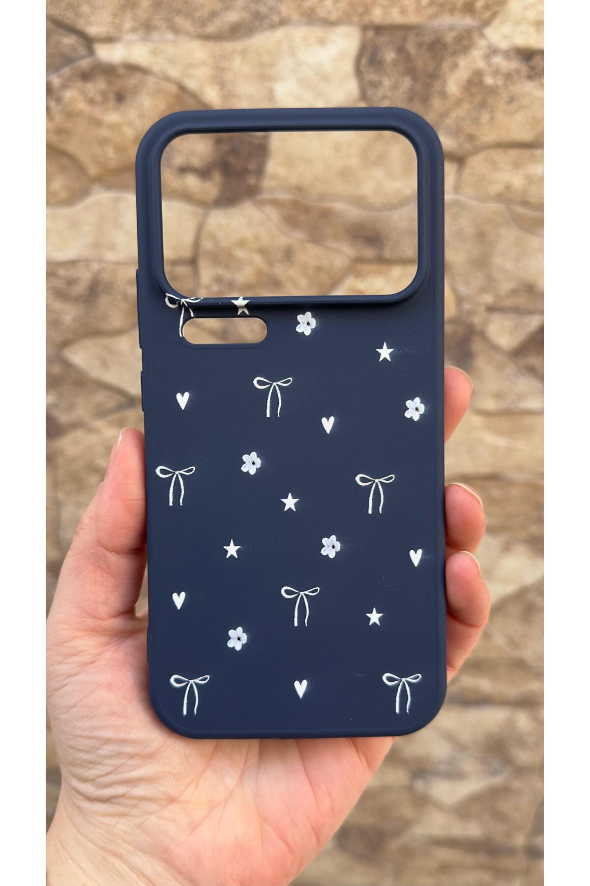 MI 17 Pro Max Uyumlu Mini Fiyonk Desenli Silikon Darbe Emici Klasik Korumalı Rubber Kılıf
