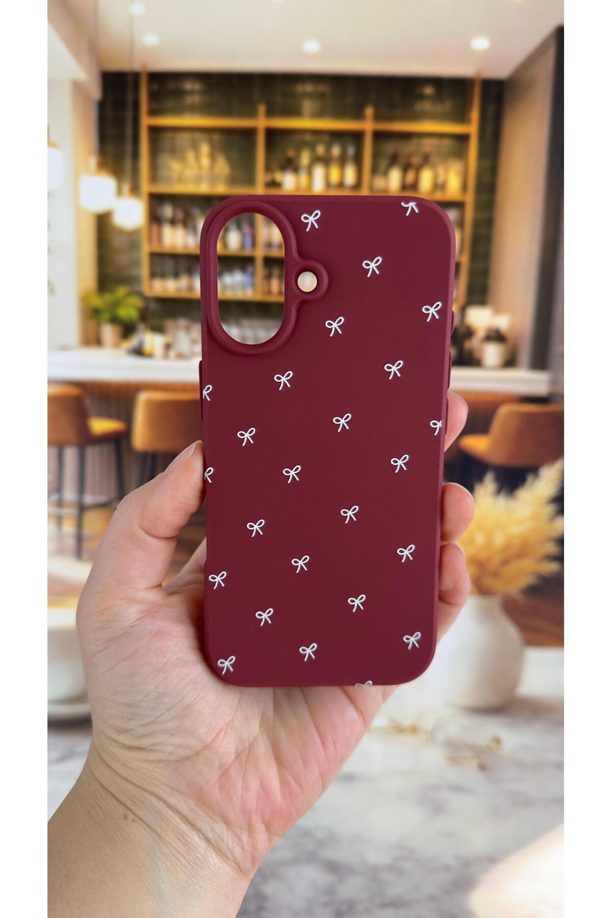 iPhone 16 Plus Uyumlu Beyaz Fiyonk Desenli Silikon Darbe Emici Klasik Korumalı Rubber Kılıf