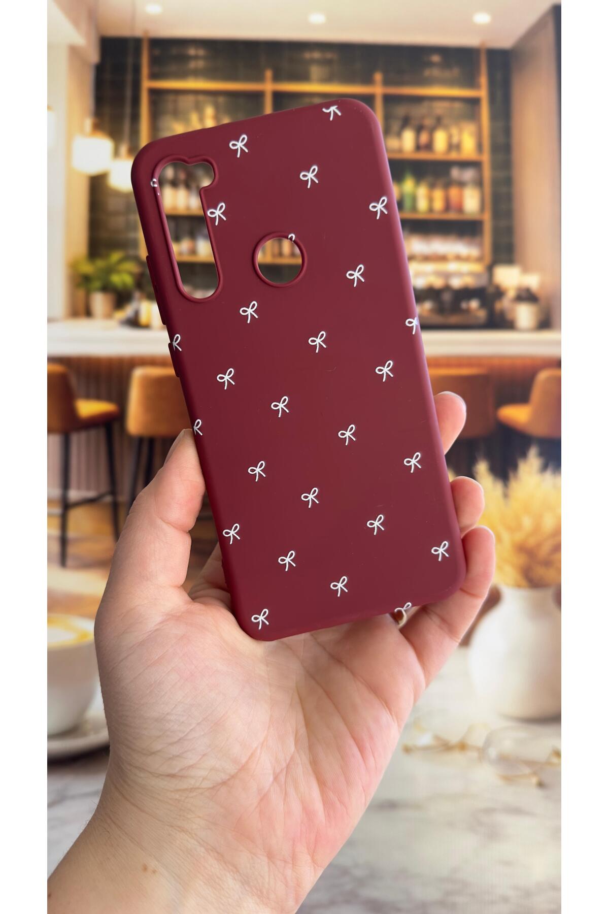Xiaomi Redmi Note 8 Uyumlu Beyaz Fiyonk Desenli Silikon Darbe Emici Klasik Korumalı Rubber Kılıf