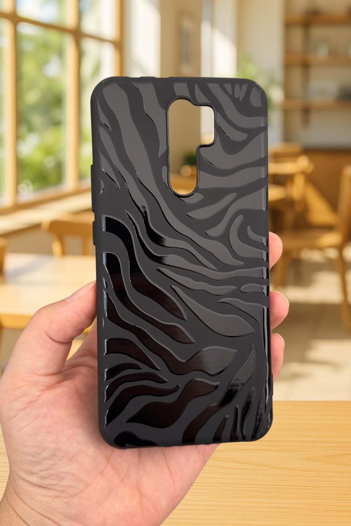 OPPO RENO 2Z Uyumlu Zebra Desenli Silikon Darbe Emici Klasik Korumalı Rubber Kılıf