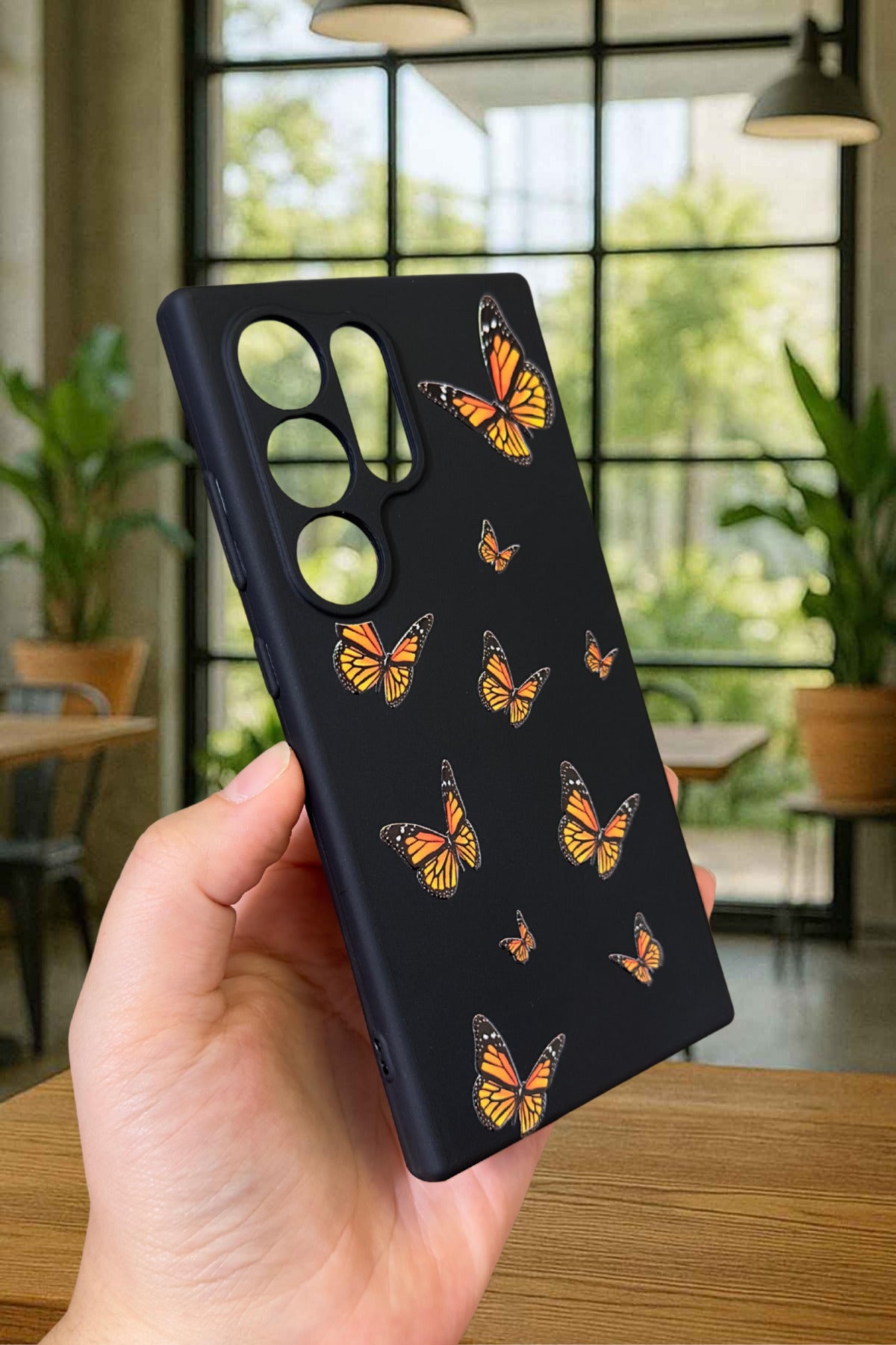 Samsung Galaxy S23 Ultra-TURUNCU KELEBEK DESENLİ Silikon Darbe Emici Klasik Korumalı Rubber Kılıf