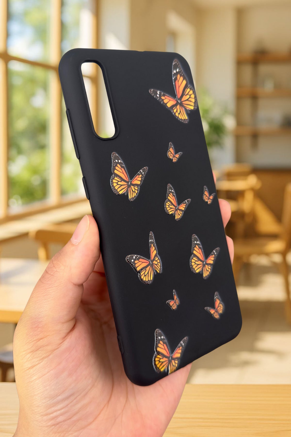 Samsung Galaxy A50 - TURUNCU KELEBEK DESENLİ Silikon Darbe Emici Klasik Korumalı Rubber Kılıf