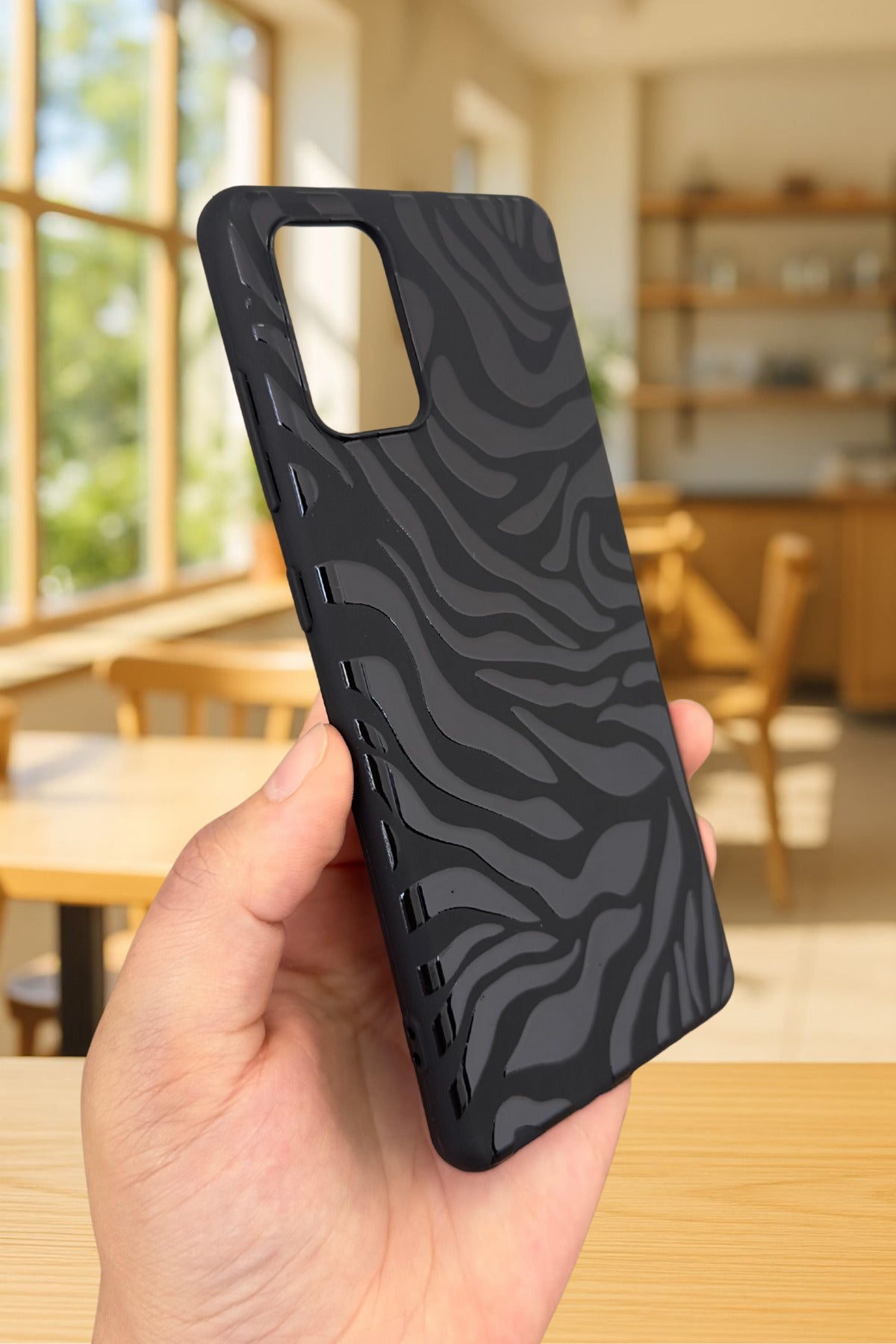 Samsung Galaxy A71 Uyumlu Zebra Desenli Silikon Darbe Emici Klasik Korumalı Rubber Kılıf