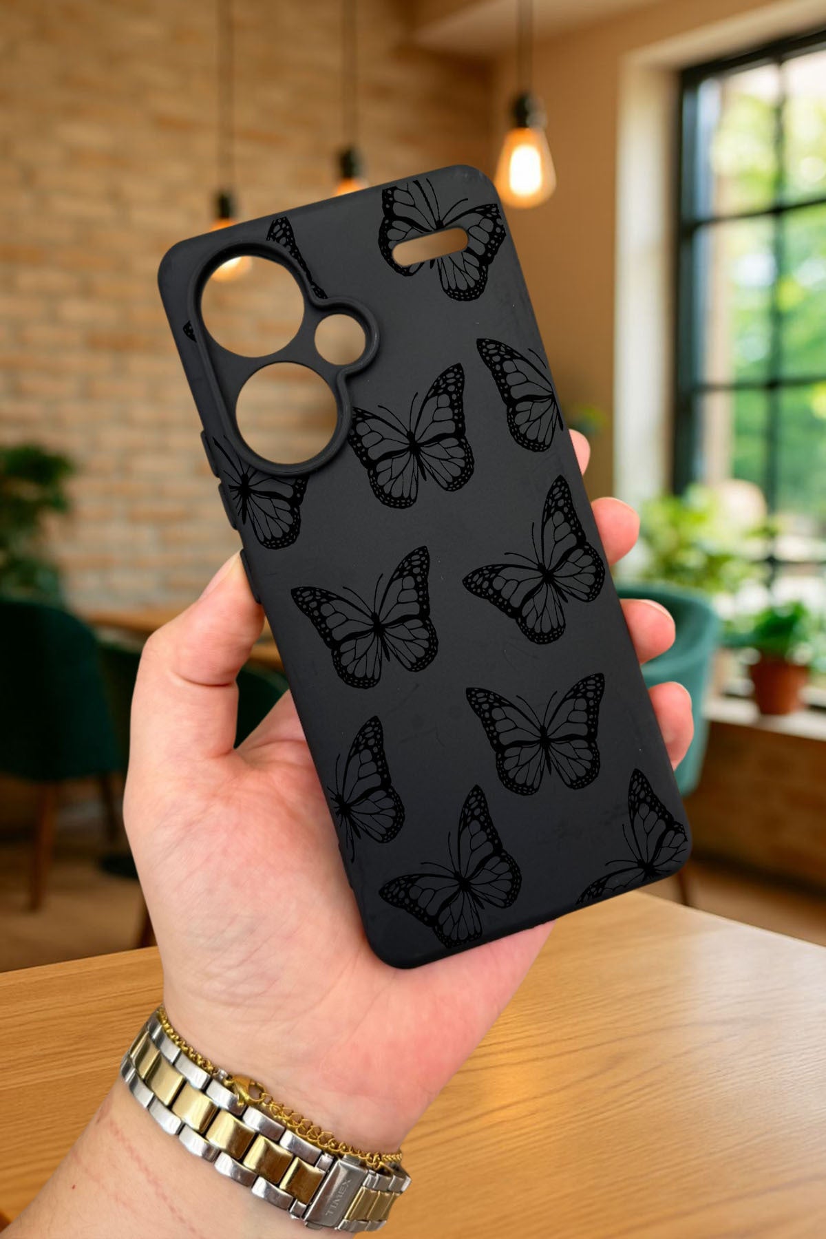 Redmi Note 13 Pro Plus SİYAH KELEBEK DESENLİ Silikon Darbe Emici Klasik Korumalı Rubber Kılıf