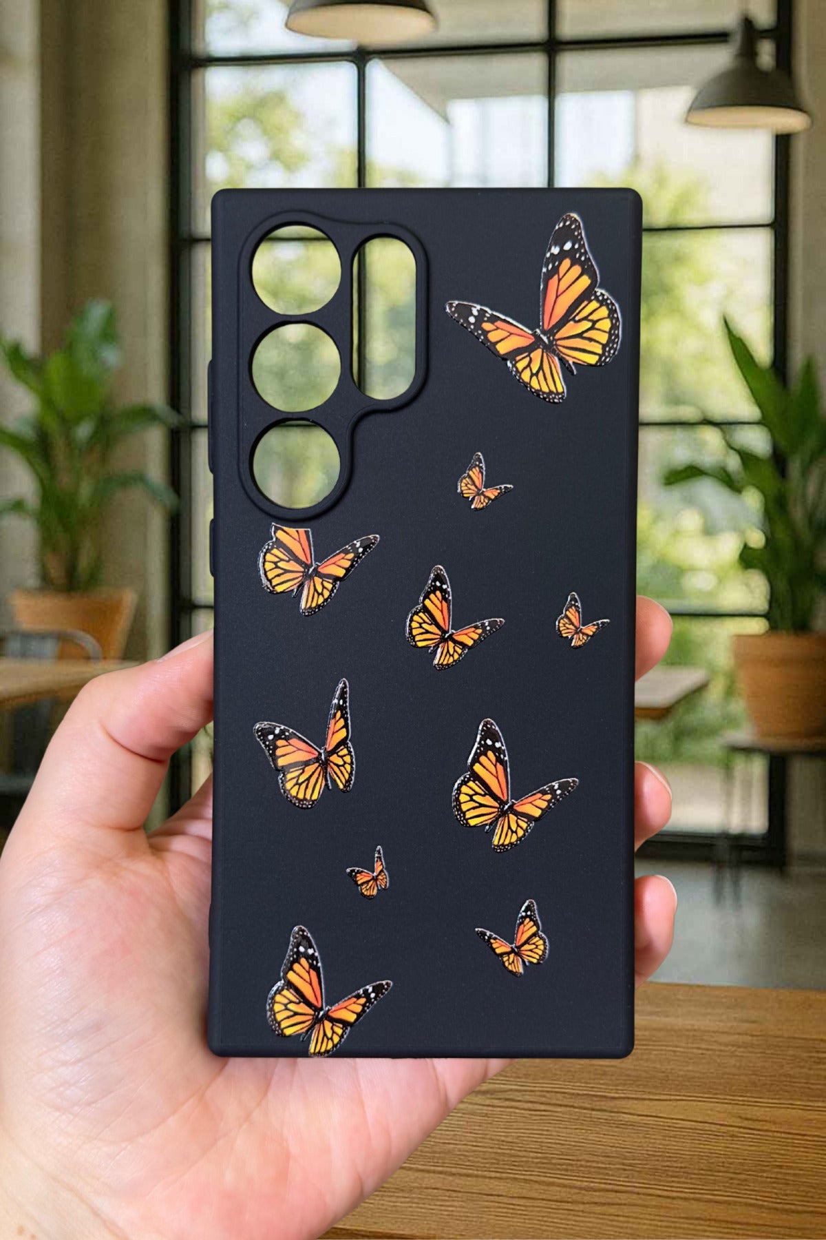 Samsung Galaxy S22Ultra -TURUNCU KELEBEK DESENLİ Silikon Darbe Emici Klasik Korumalı RubbeR Kılıf