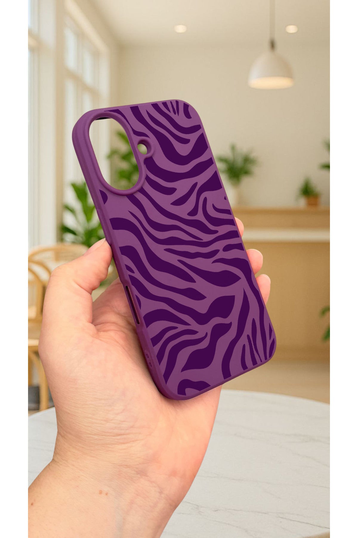 iPhone 16 -ZEBRA DESENLİ Silikon Darbe Emici Klasik Korumalı Rubber Kılıf